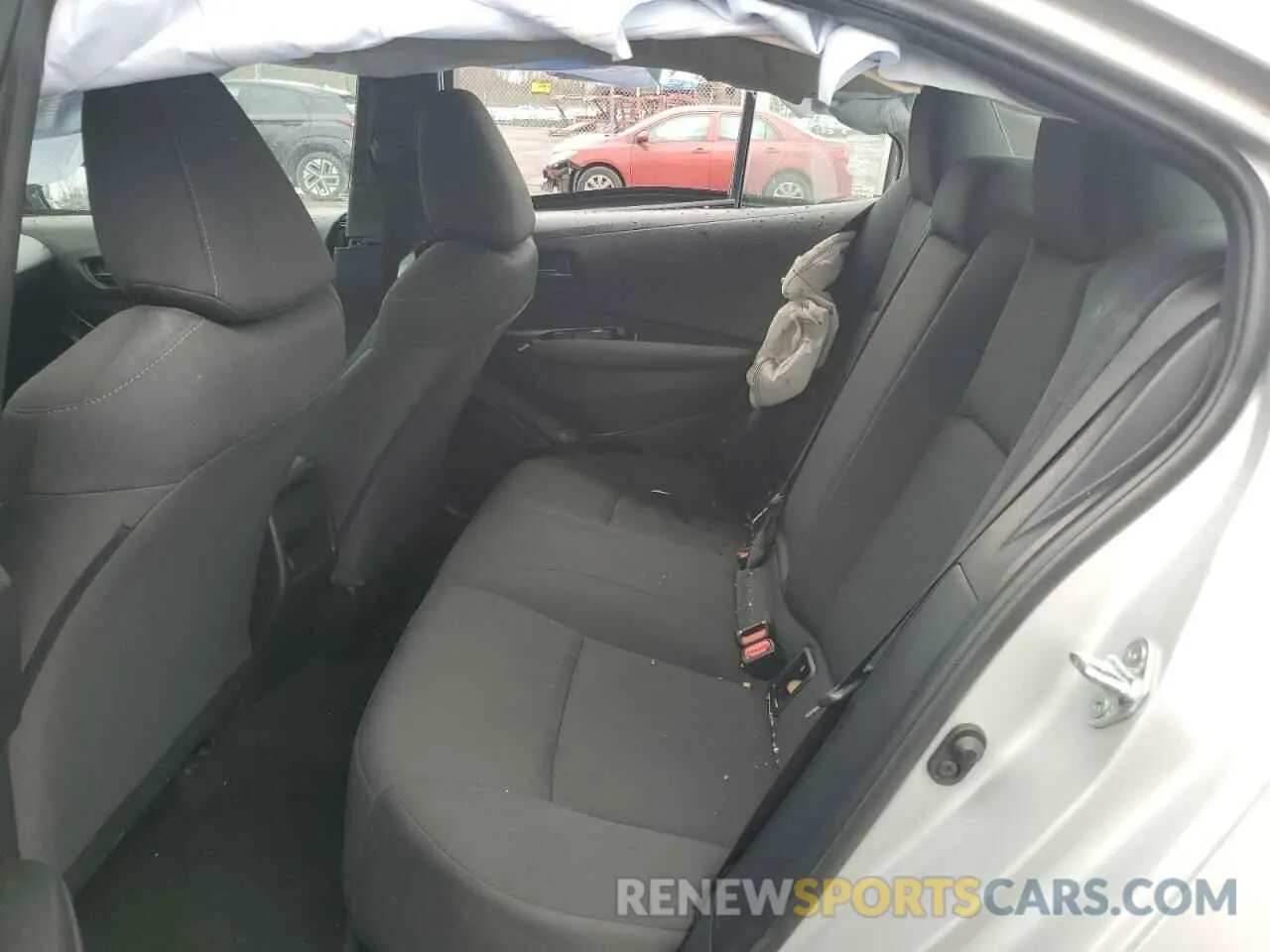 10 Photograph of a damaged car 5YFEPMAE6NP339118 TOYOTA COROLLA 2022