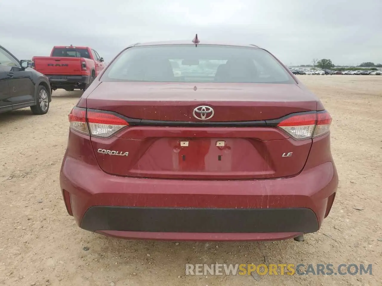 6 Photograph of a damaged car 5YFEPMAE6NP341385 TOYOTA COROLLA 2022