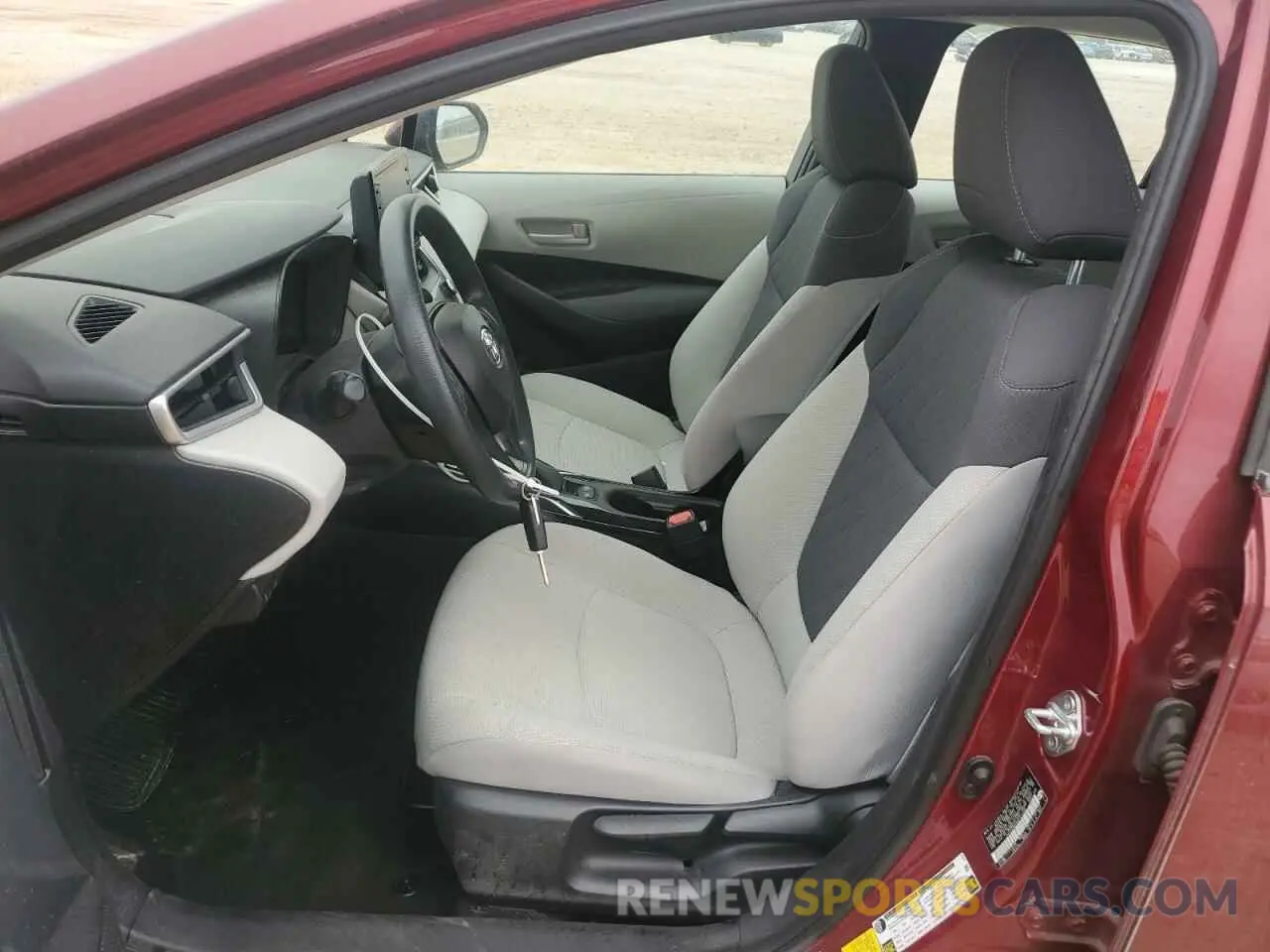 7 Photograph of a damaged car 5YFEPMAE6NP341385 TOYOTA COROLLA 2022