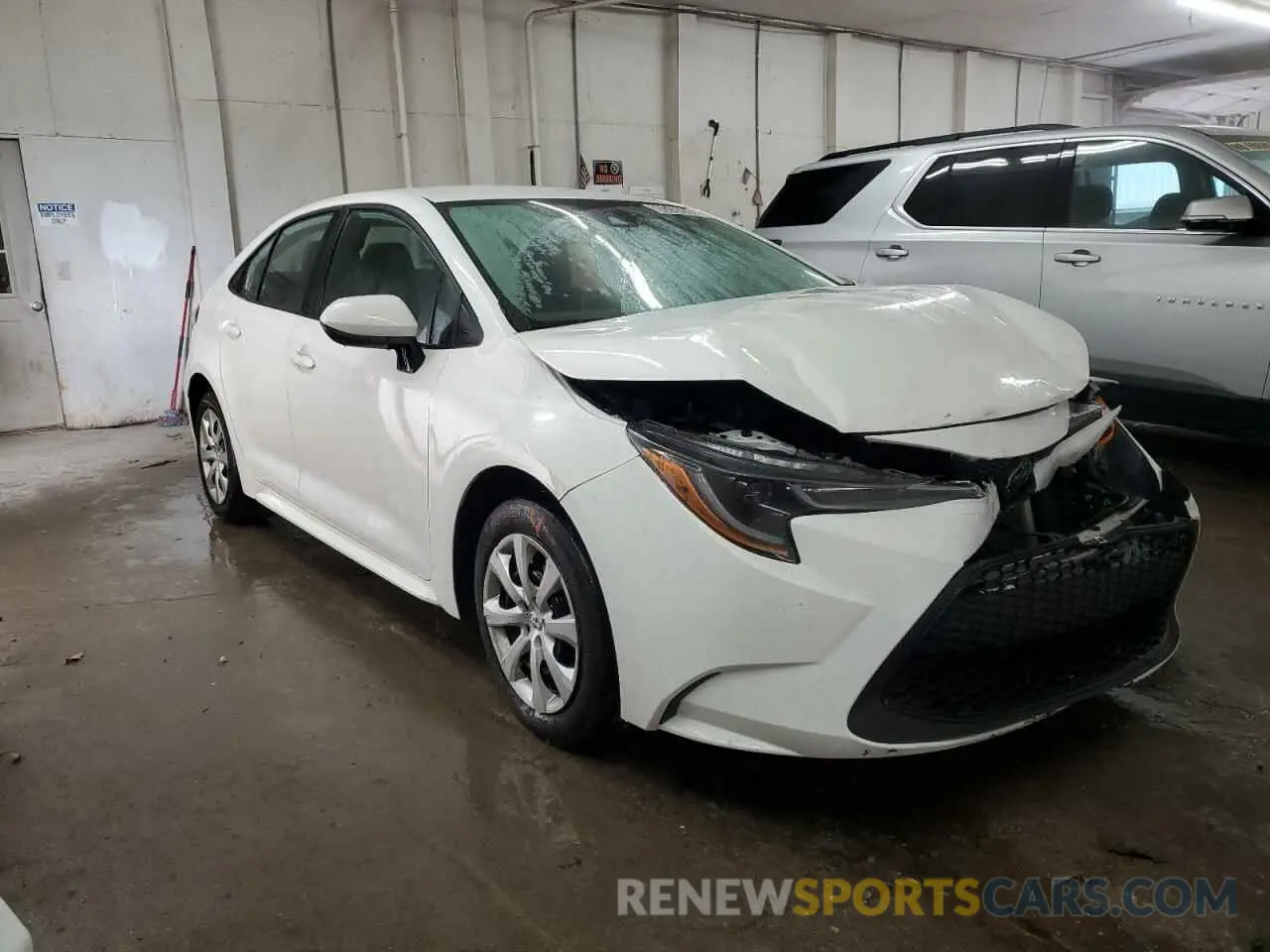 4 Photograph of a damaged car 5YFEPMAE6NP343217 TOYOTA COROLLA 2022