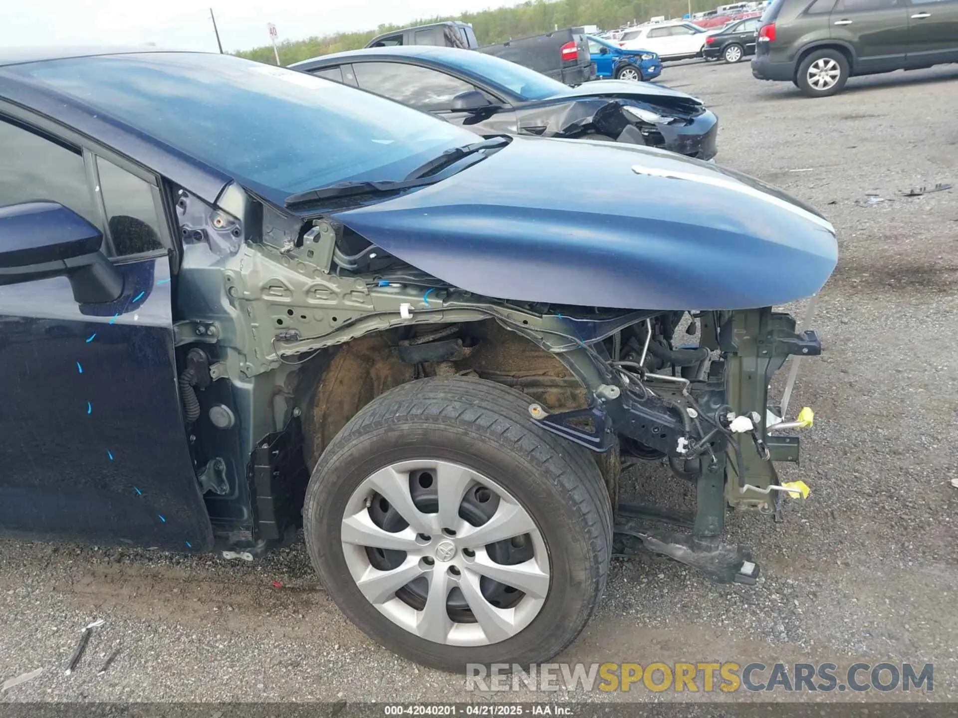 18 Photograph of a damaged car 5YFEPMAE6NP347039 TOYOTA COROLLA 2022