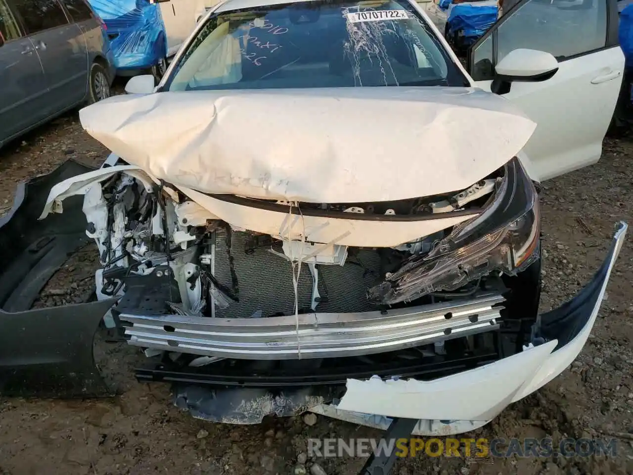 11 Photograph of a damaged car 5YFEPMAE6NP349146 TOYOTA COROLLA 2022