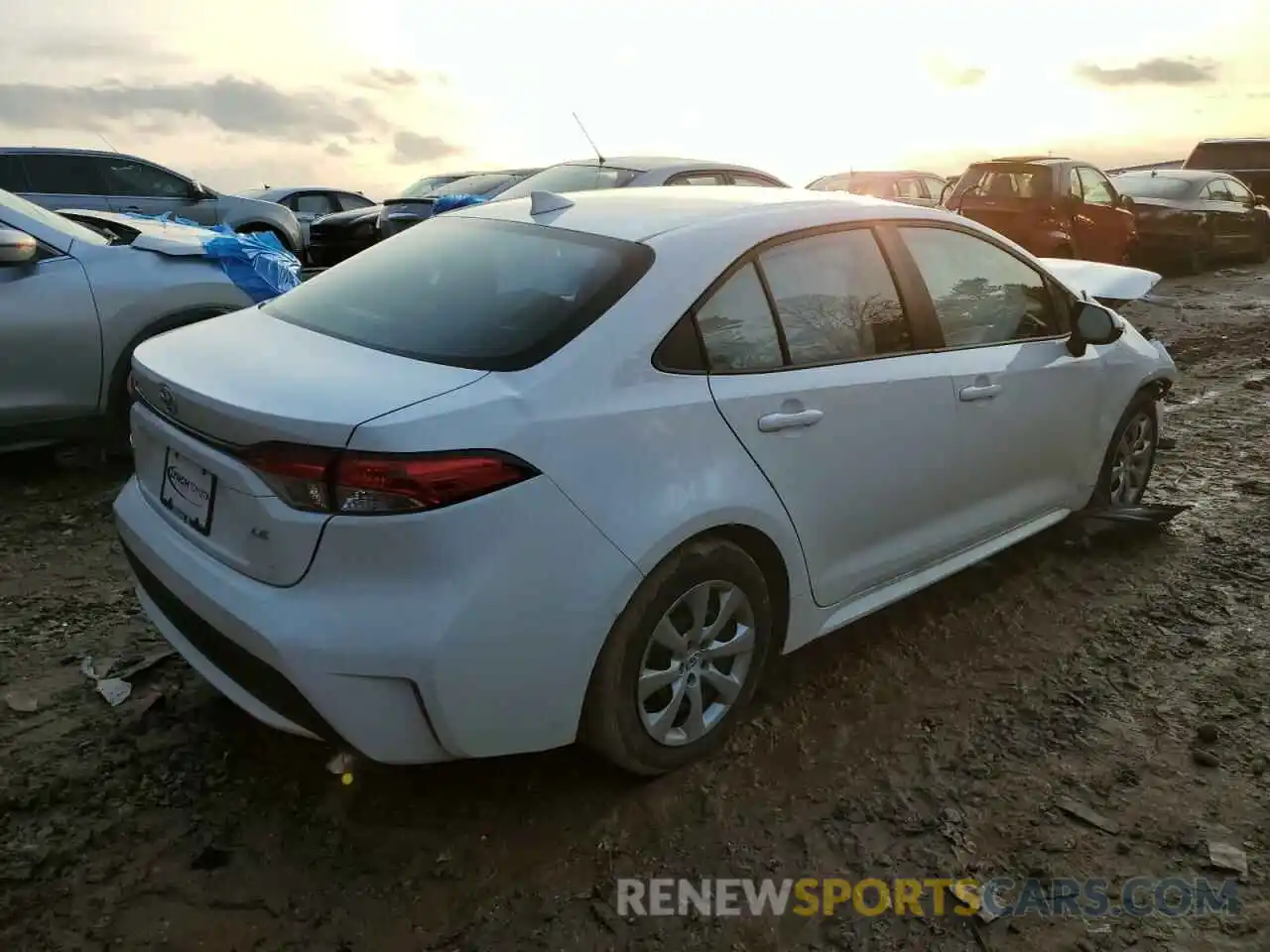 3 Photograph of a damaged car 5YFEPMAE6NP349146 TOYOTA COROLLA 2022