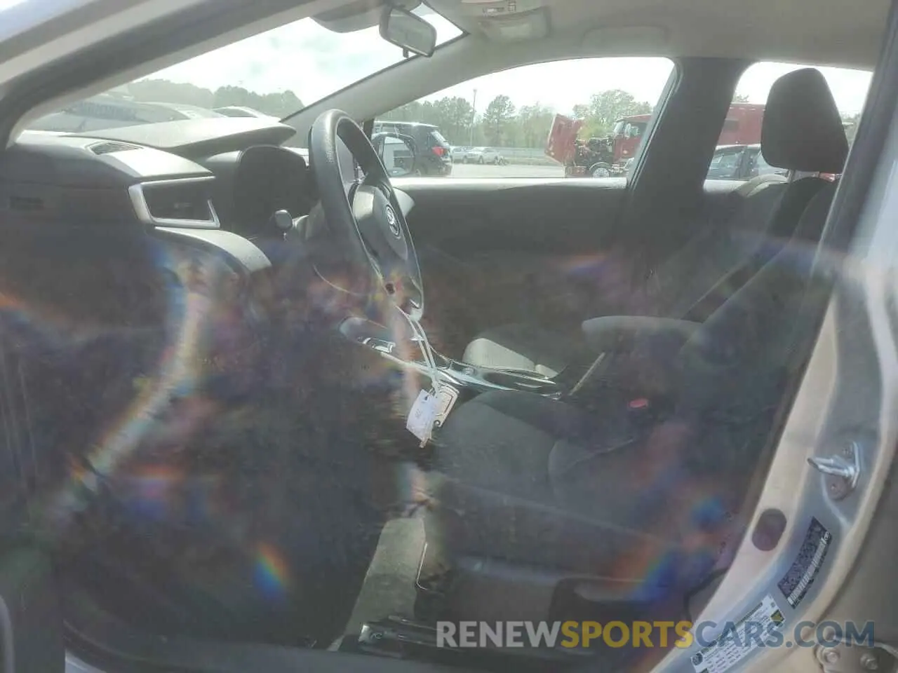 7 Photograph of a damaged car 5YFEPMAE6NP358266 TOYOTA COROLLA 2022