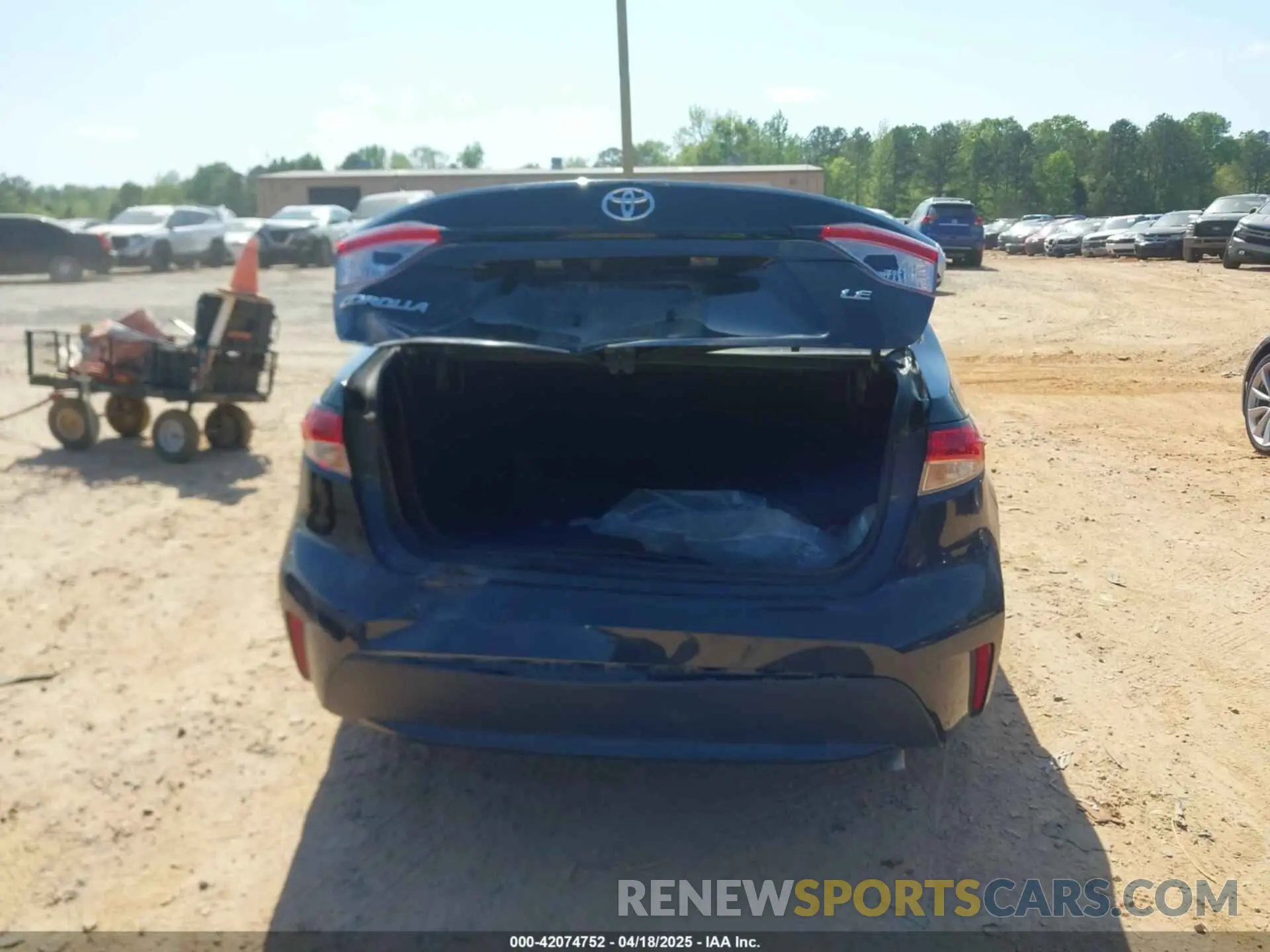 16 Photograph of a damaged car 5YFEPMAE6NP360972 TOYOTA COROLLA 2022