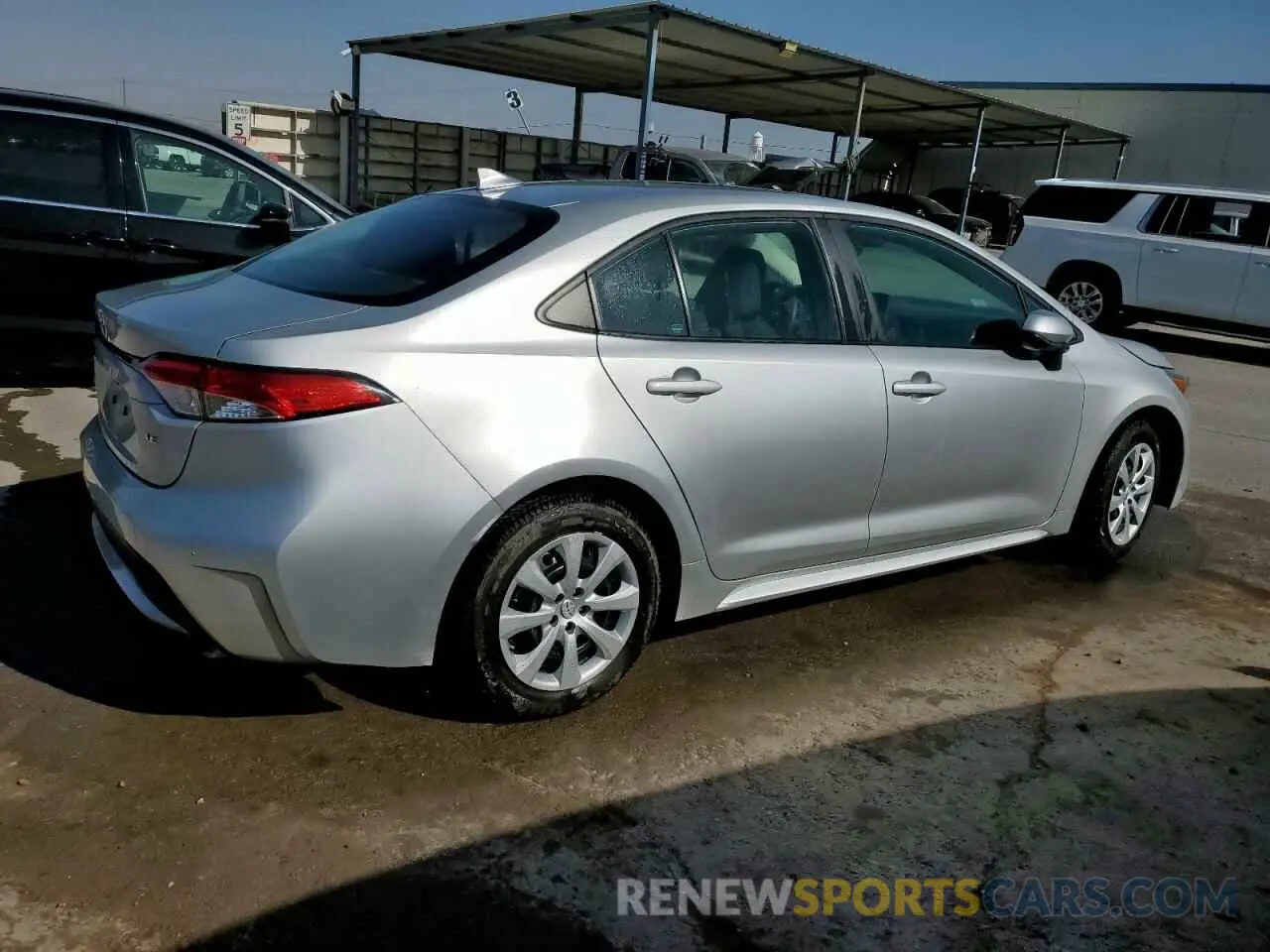3 Photograph of a damaged car 5YFEPMAE6NP369252 TOYOTA COROLLA 2022