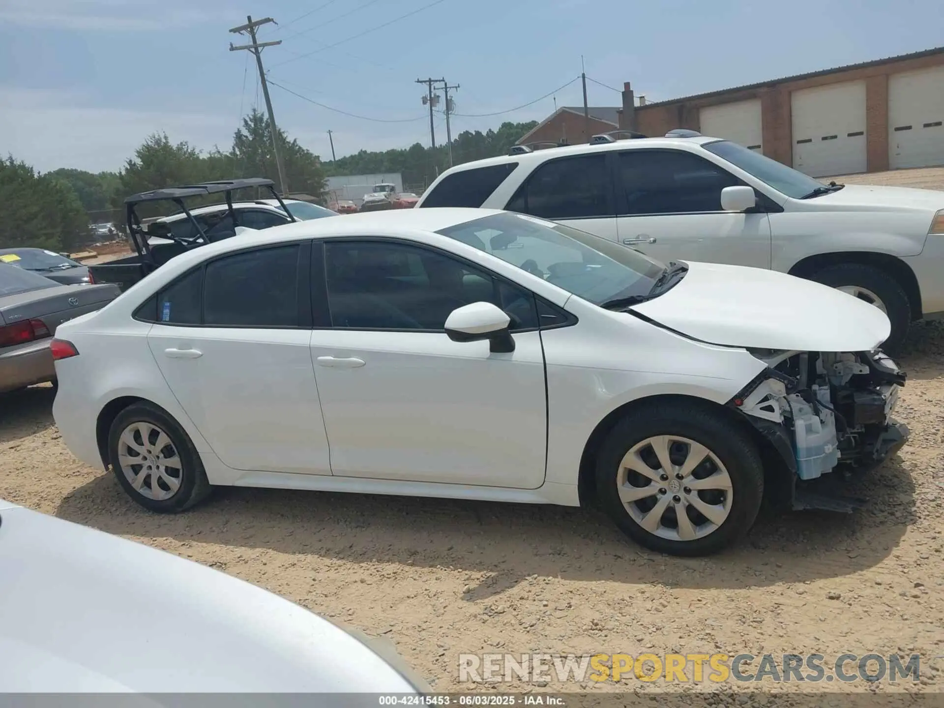 14 Photograph of a damaged car 5YFEPMAE6NP371549 TOYOTA COROLLA 2022