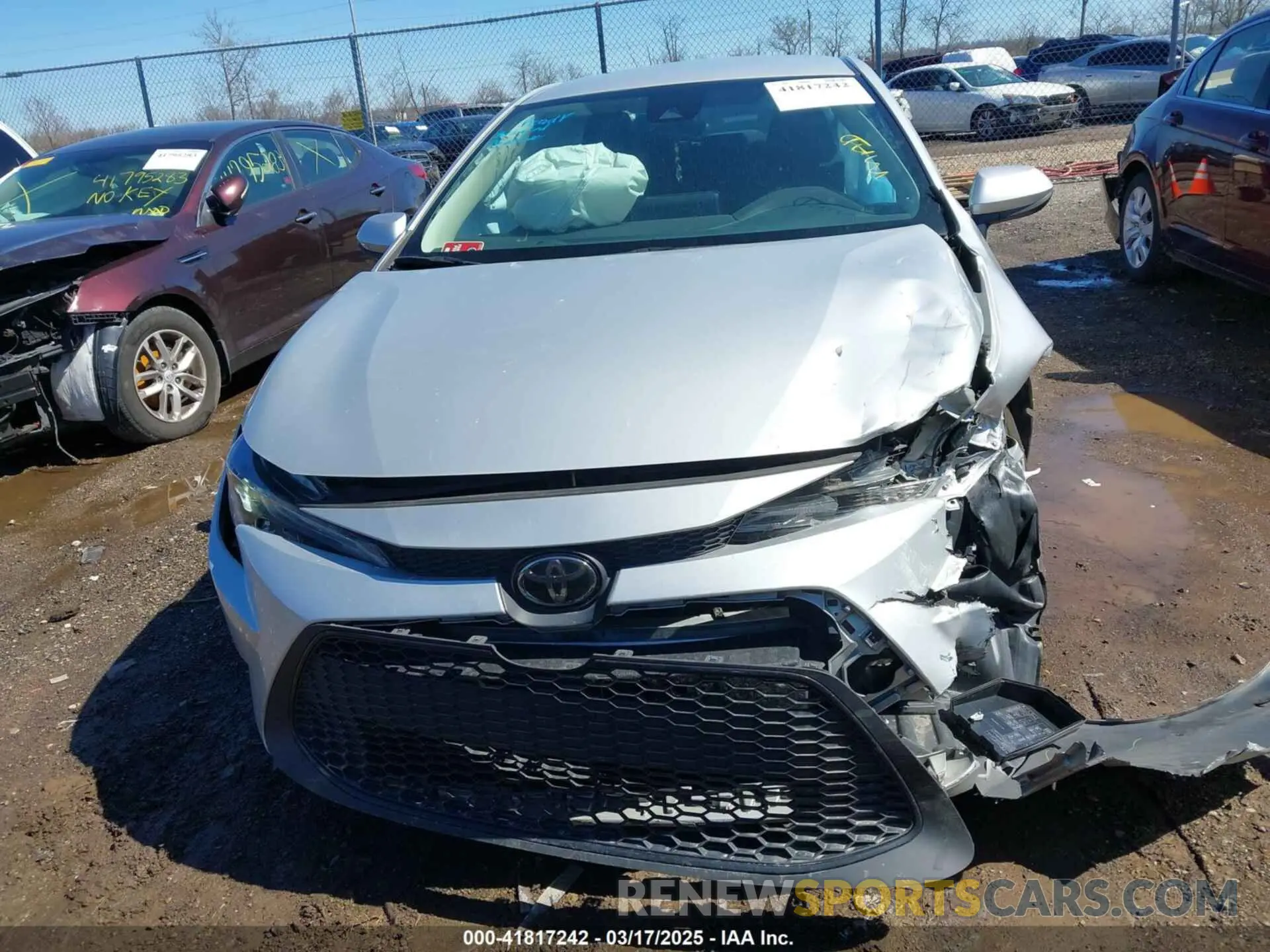 12 Photograph of a damaged car 5YFEPMAE7NP275266 TOYOTA COROLLA 2022