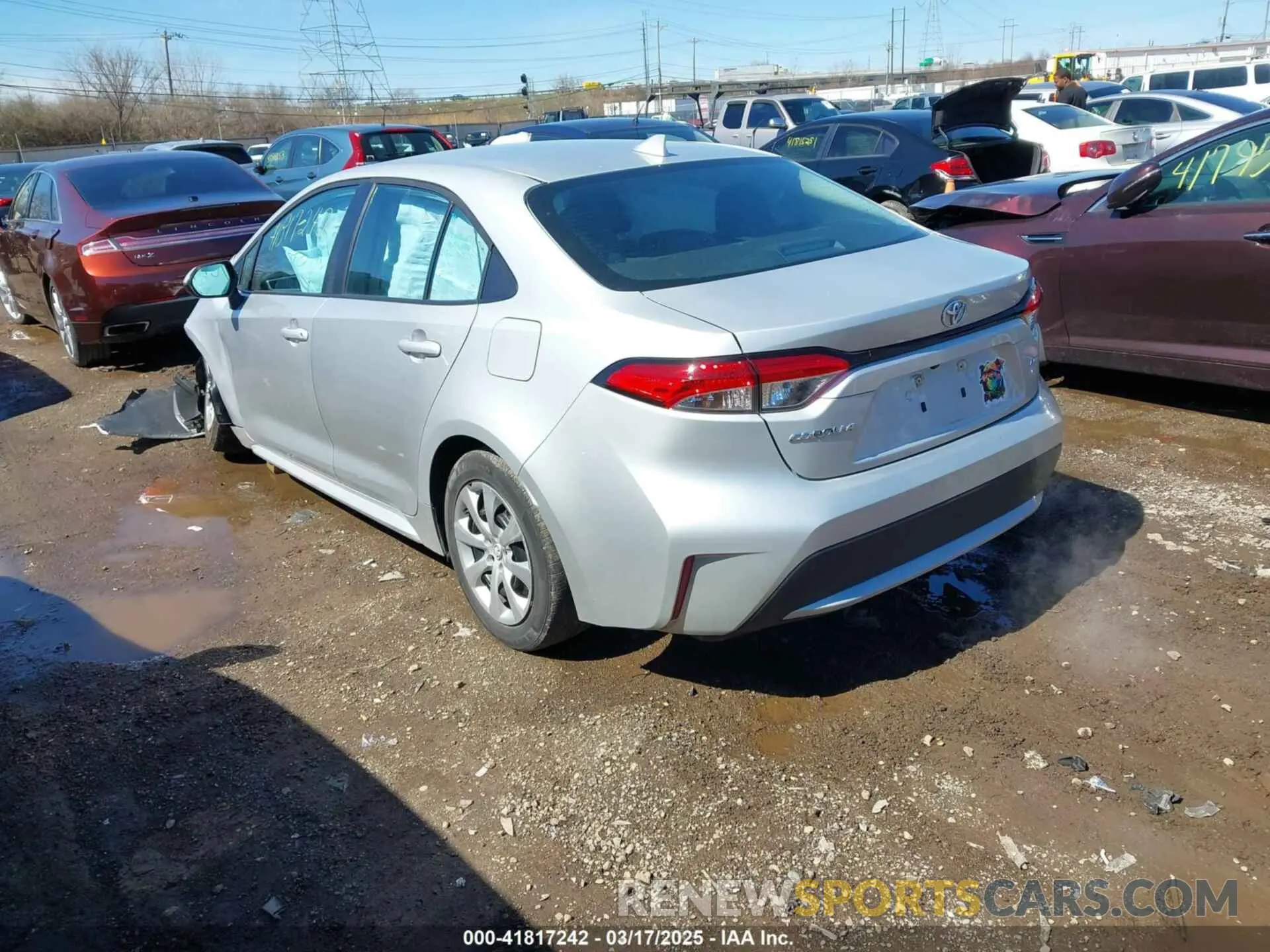 3 Photograph of a damaged car 5YFEPMAE7NP275266 TOYOTA COROLLA 2022