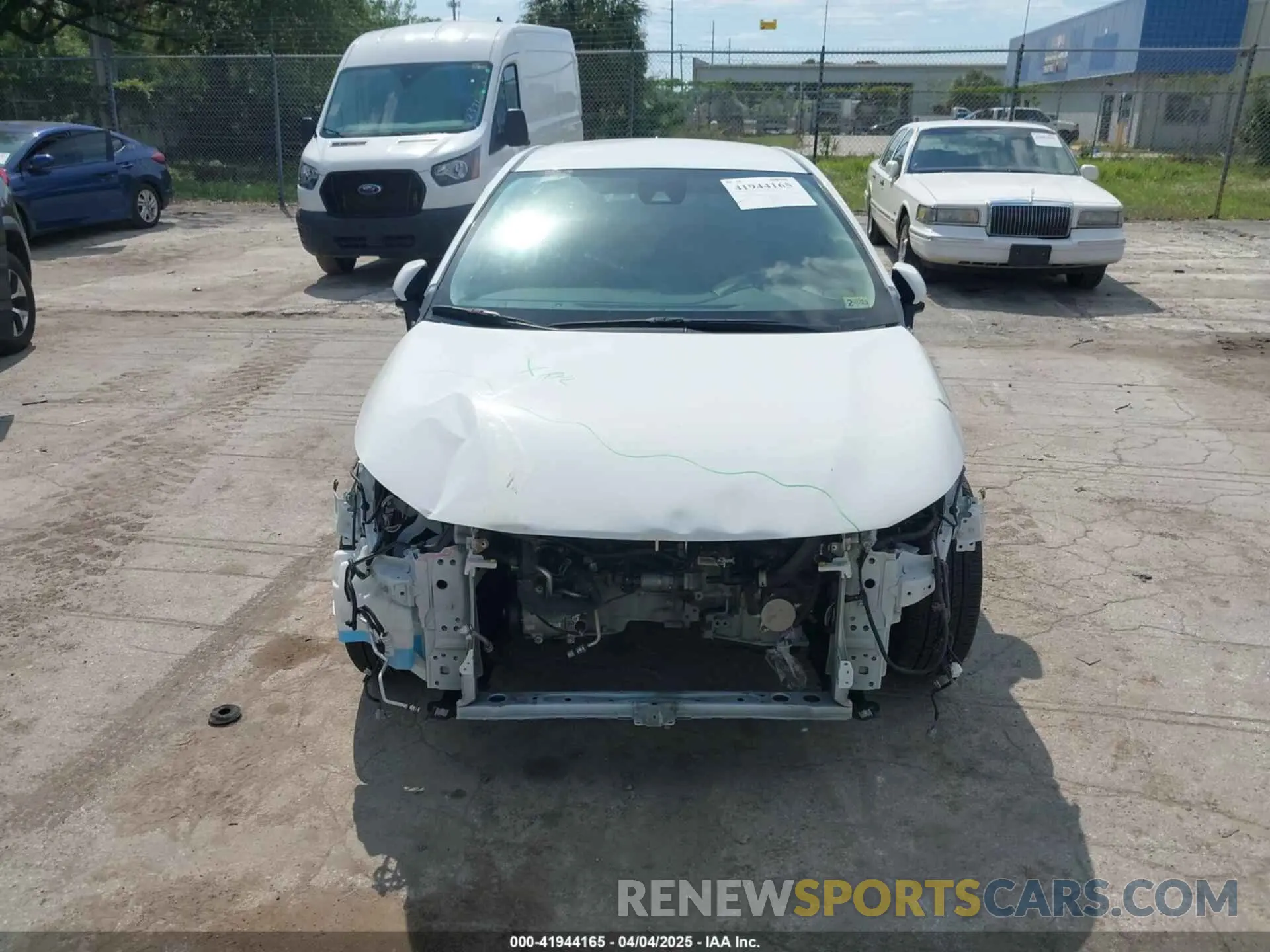 13 Photograph of a damaged car 5YFEPMAE7NP275963 TOYOTA COROLLA 2022