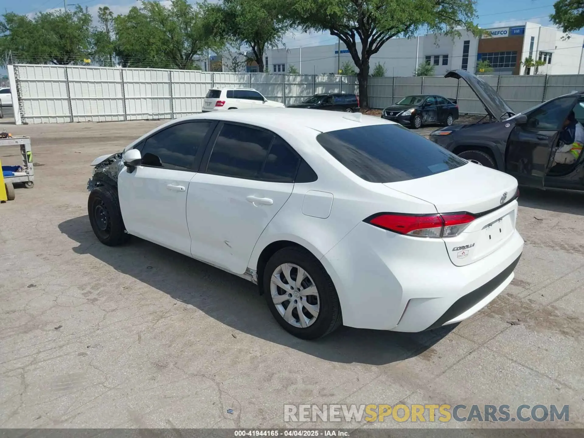 3 Photograph of a damaged car 5YFEPMAE7NP275963 TOYOTA COROLLA 2022