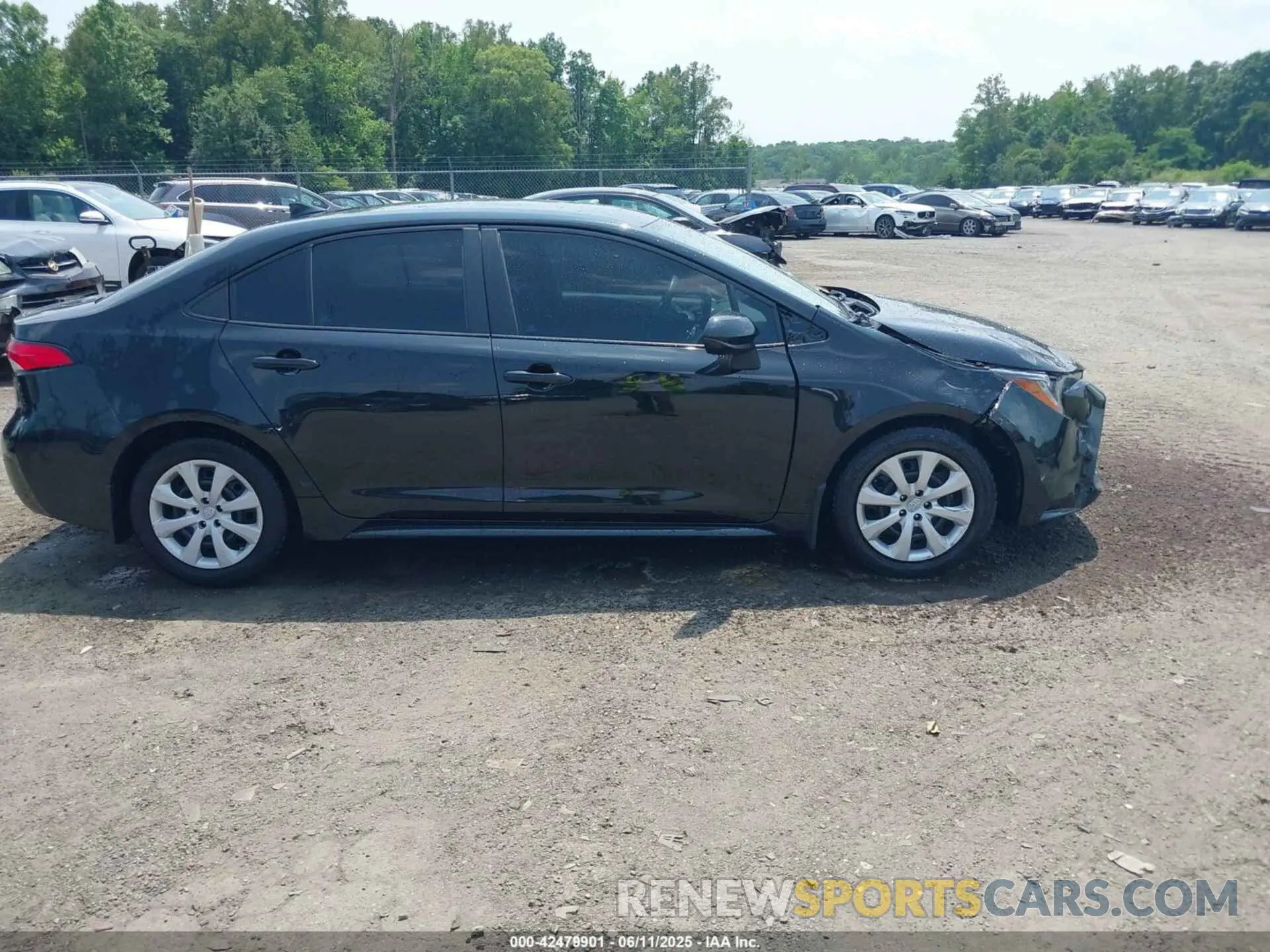 13 Photograph of a damaged car 5YFEPMAE7NP278815 TOYOTA COROLLA 2022
