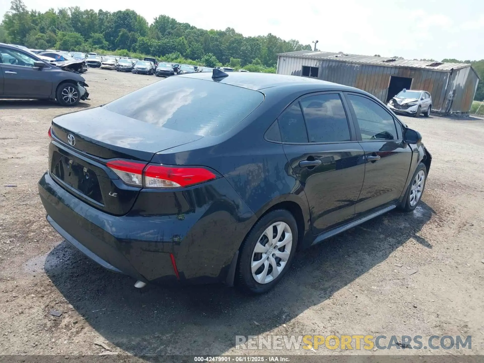 4 Photograph of a damaged car 5YFEPMAE7NP278815 TOYOTA COROLLA 2022