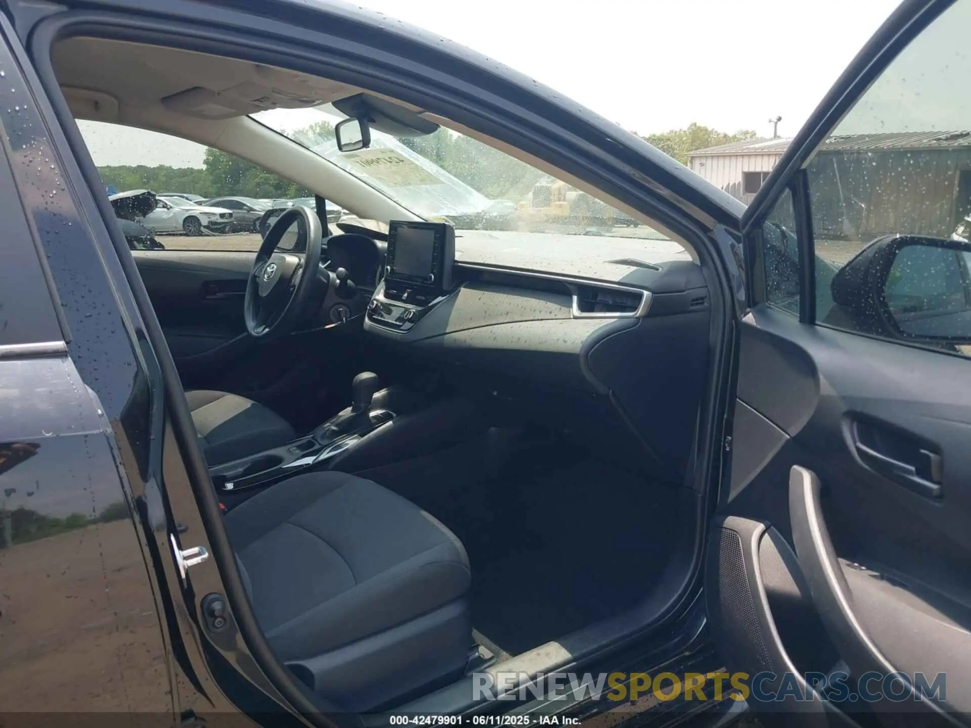 5 Photograph of a damaged car 5YFEPMAE7NP278815 TOYOTA COROLLA 2022