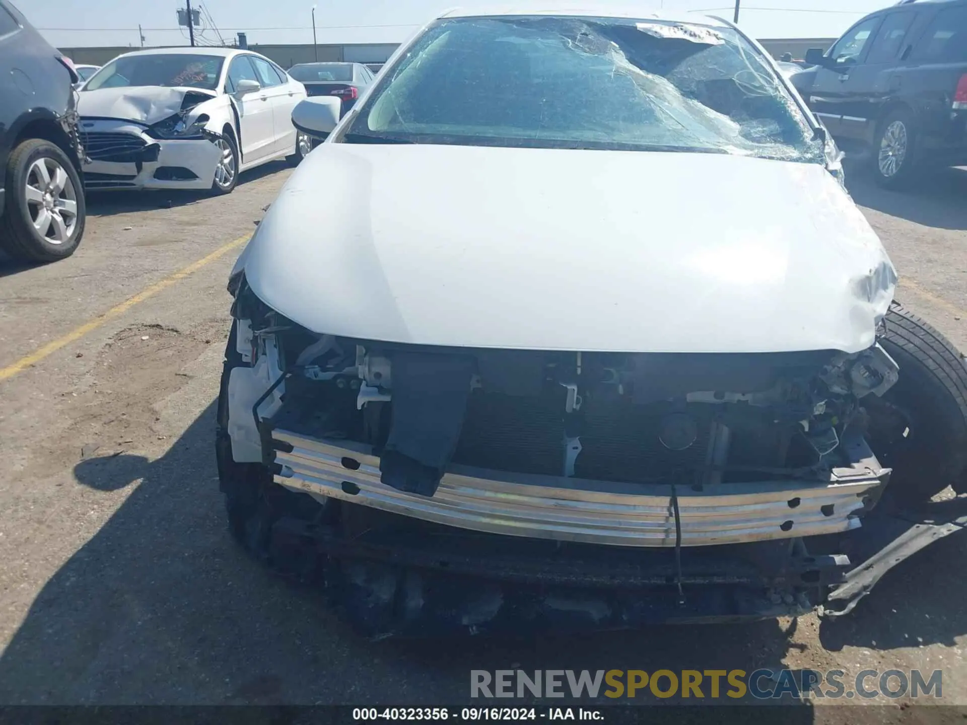 6 Photograph of a damaged car 5YFEPMAE7NP283044 TOYOTA COROLLA 2022