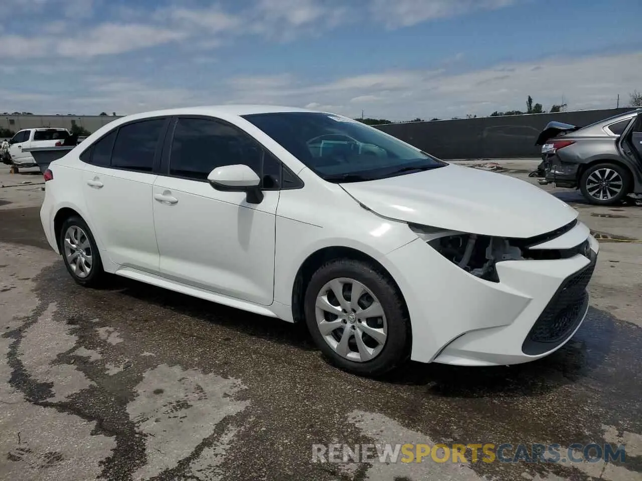 4 Photograph of a damaged car 5YFEPMAE7NP284050 TOYOTA COROLLA 2022