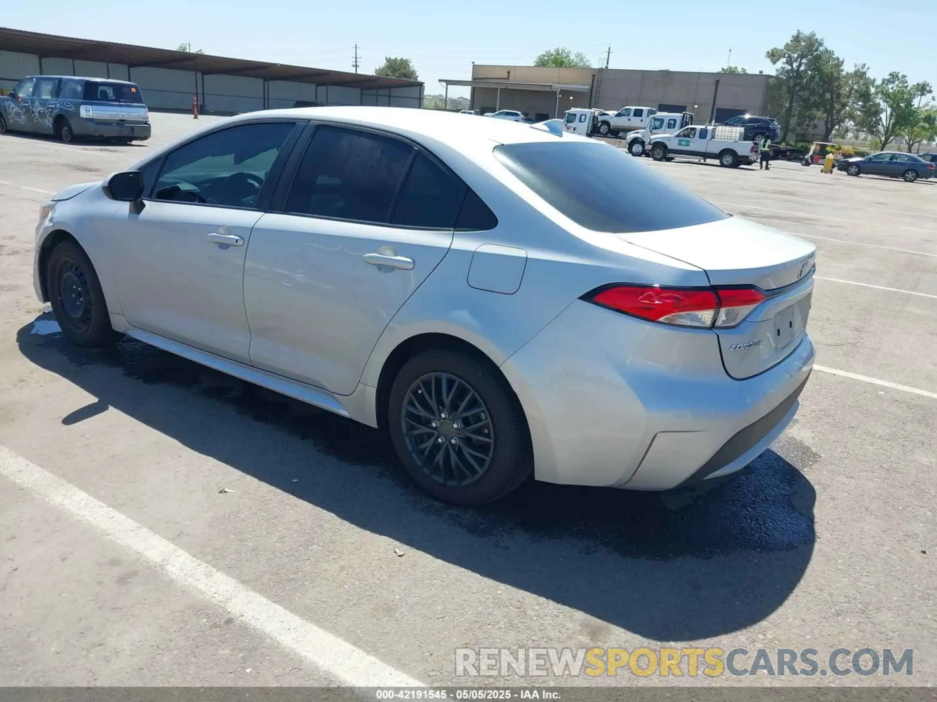 3 Photograph of a damaged car 5YFEPMAE7NP284212 TOYOTA COROLLA 2022