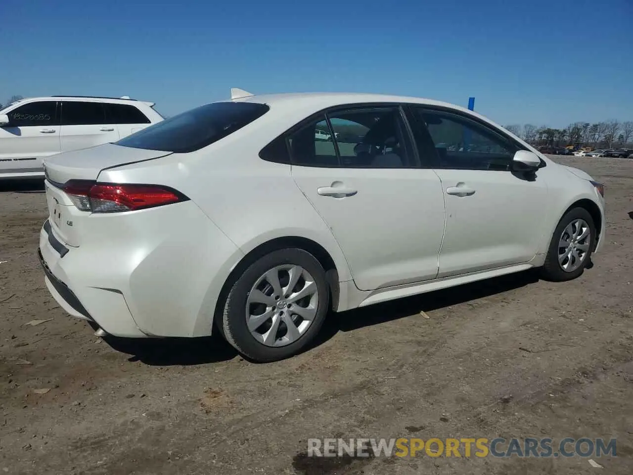 3 Photograph of a damaged car 5YFEPMAE7NP286879 TOYOTA COROLLA 2022
