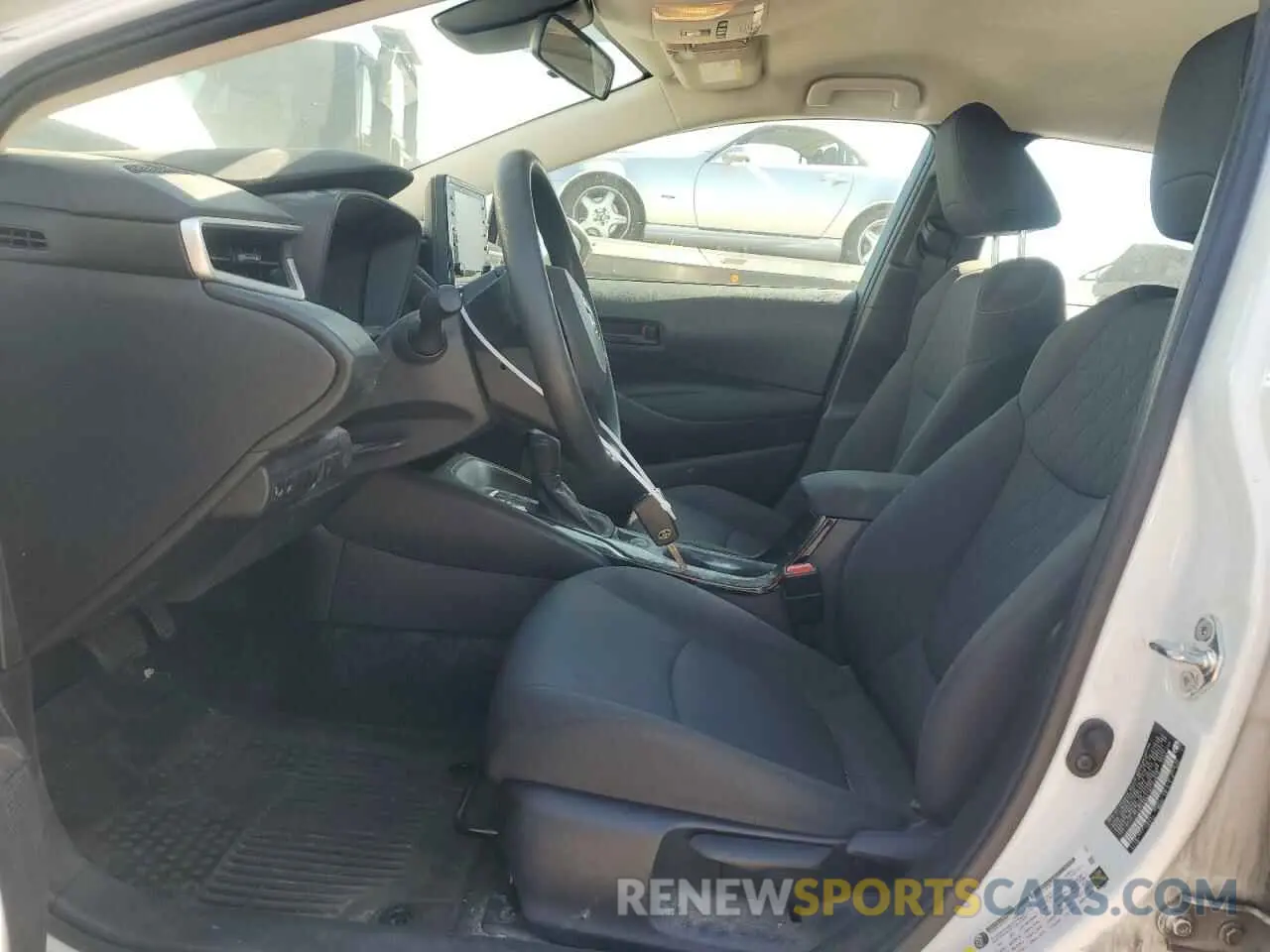 7 Photograph of a damaged car 5YFEPMAE7NP286879 TOYOTA COROLLA 2022