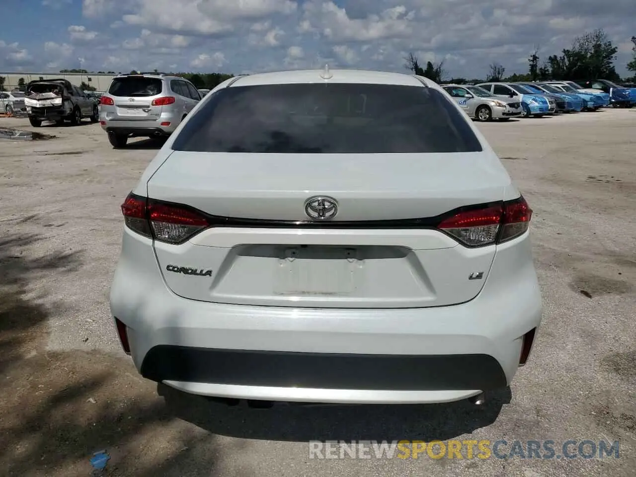 6 Photograph of a damaged car 5YFEPMAE7NP295372 TOYOTA COROLLA 2022