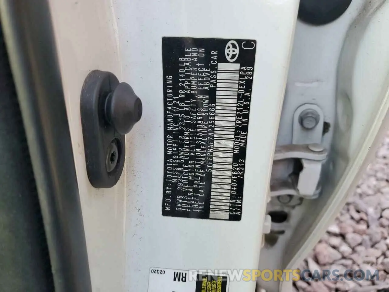 12 Photograph of a damaged car 5YFEPMAE7NP296666 TOYOTA COROLLA 2022
