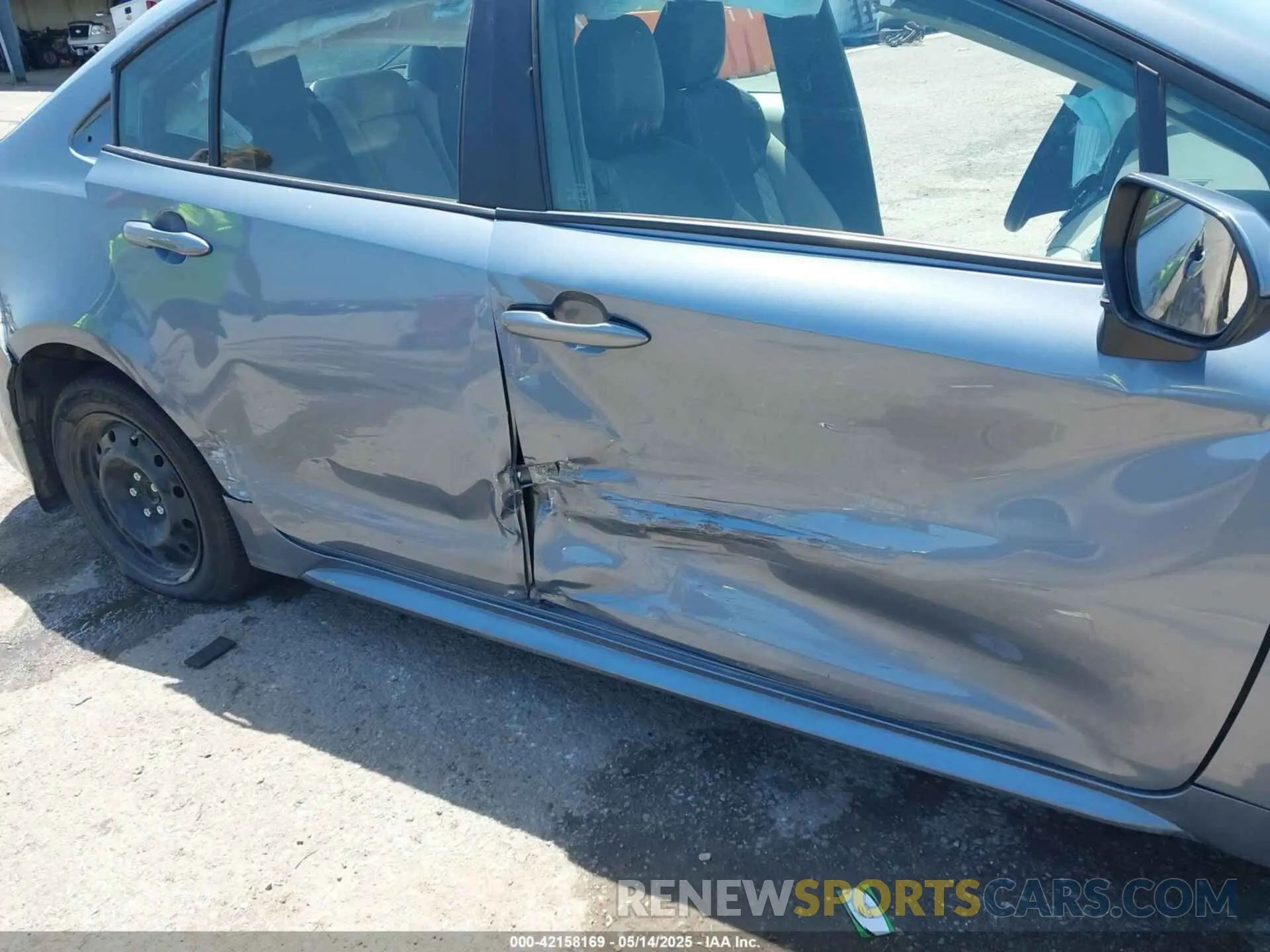 6 Photograph of a damaged car 5YFEPMAE7NP298207 TOYOTA COROLLA 2022