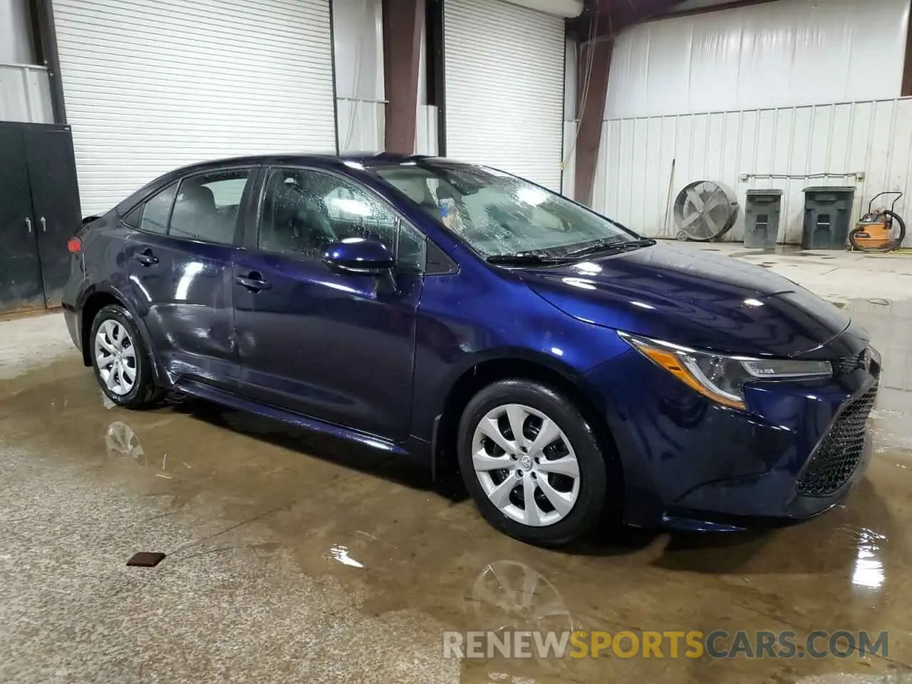 4 Photograph of a damaged car 5YFEPMAE7NP298501 TOYOTA COROLLA 2022