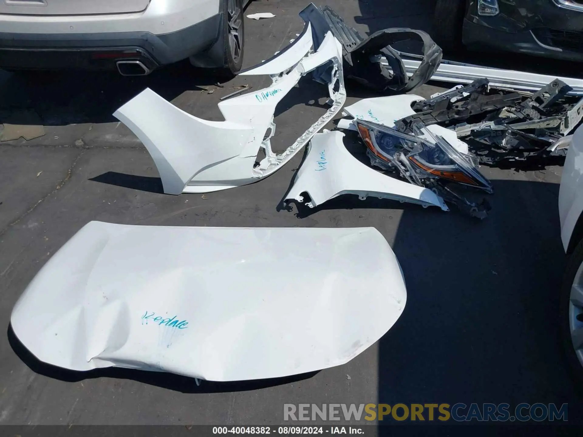 12 Photograph of a damaged car 5YFEPMAE7NP298823 TOYOTA COROLLA 2022