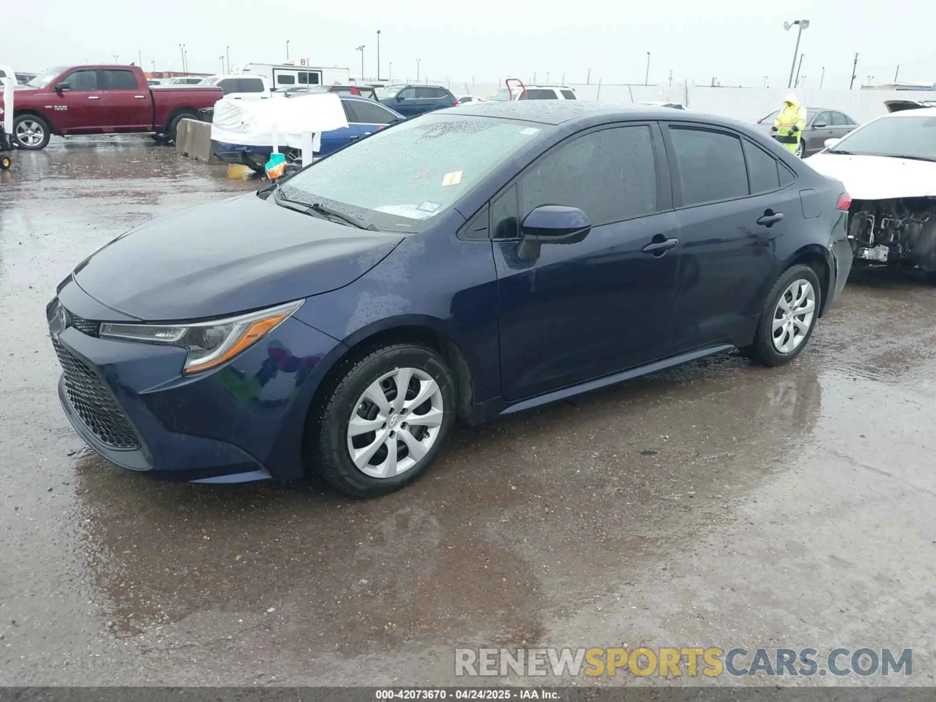 2 Photograph of a damaged car 5YFEPMAE7NP305866 TOYOTA COROLLA 2022