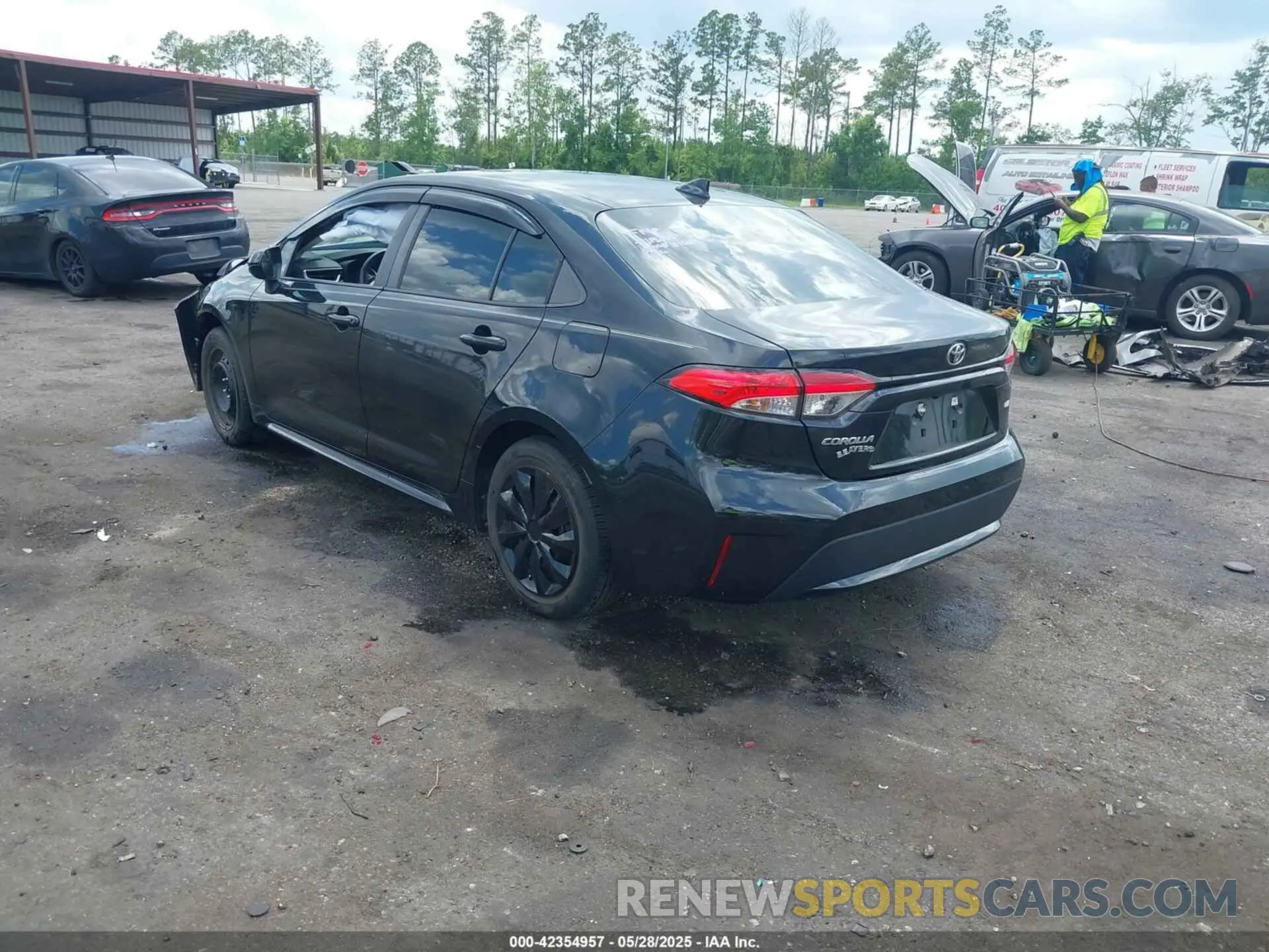 3 Photograph of a damaged car 5YFEPMAE7NP310856 TOYOTA COROLLA 2022