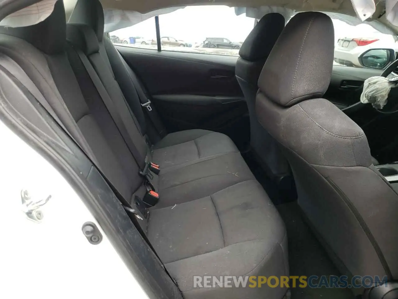 10 Photograph of a damaged car 5YFEPMAE7NP325633 TOYOTA COROLLA 2022