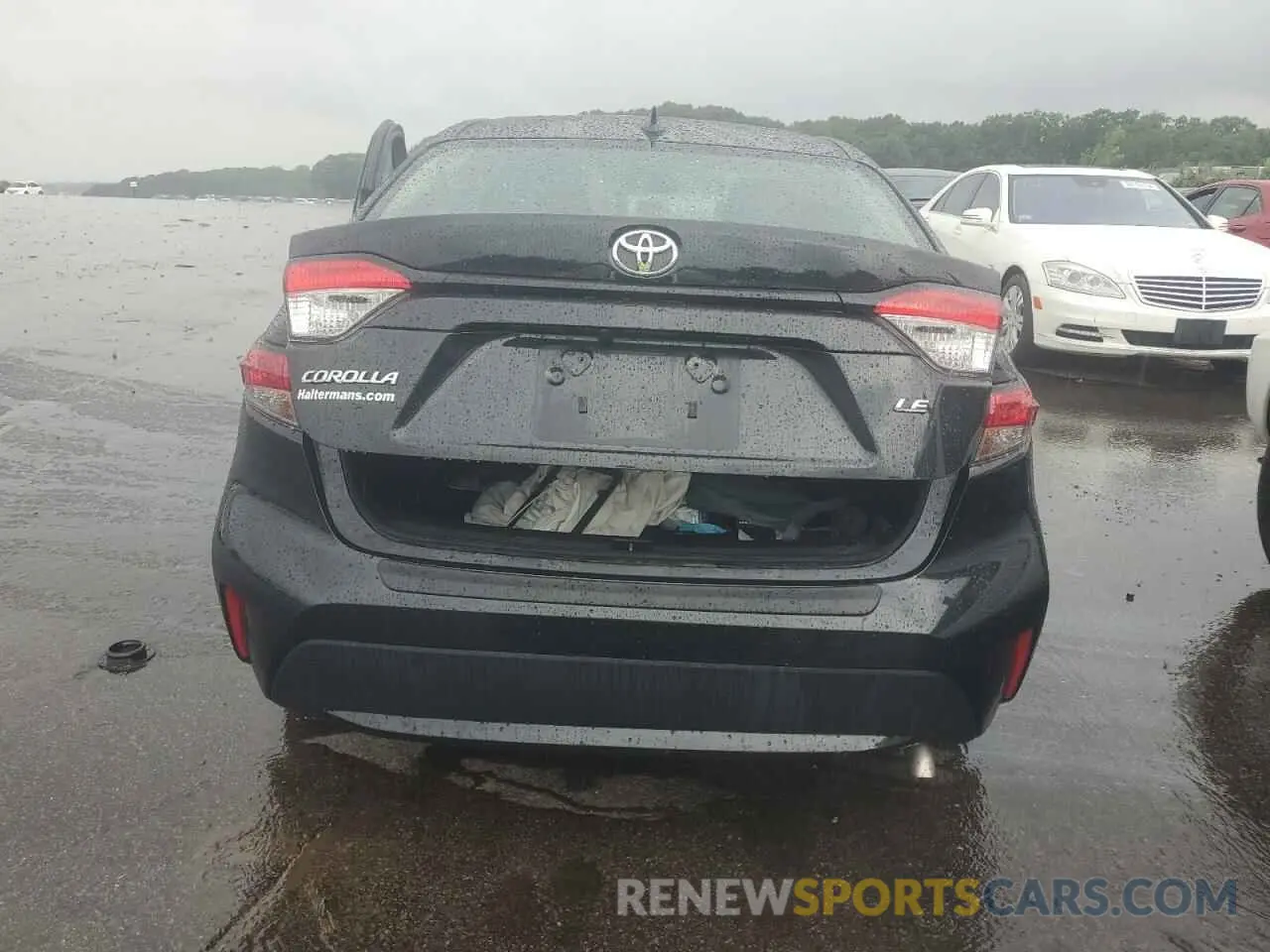 6 Photograph of a damaged car 5YFEPMAE7NP327110 TOYOTA COROLLA 2022