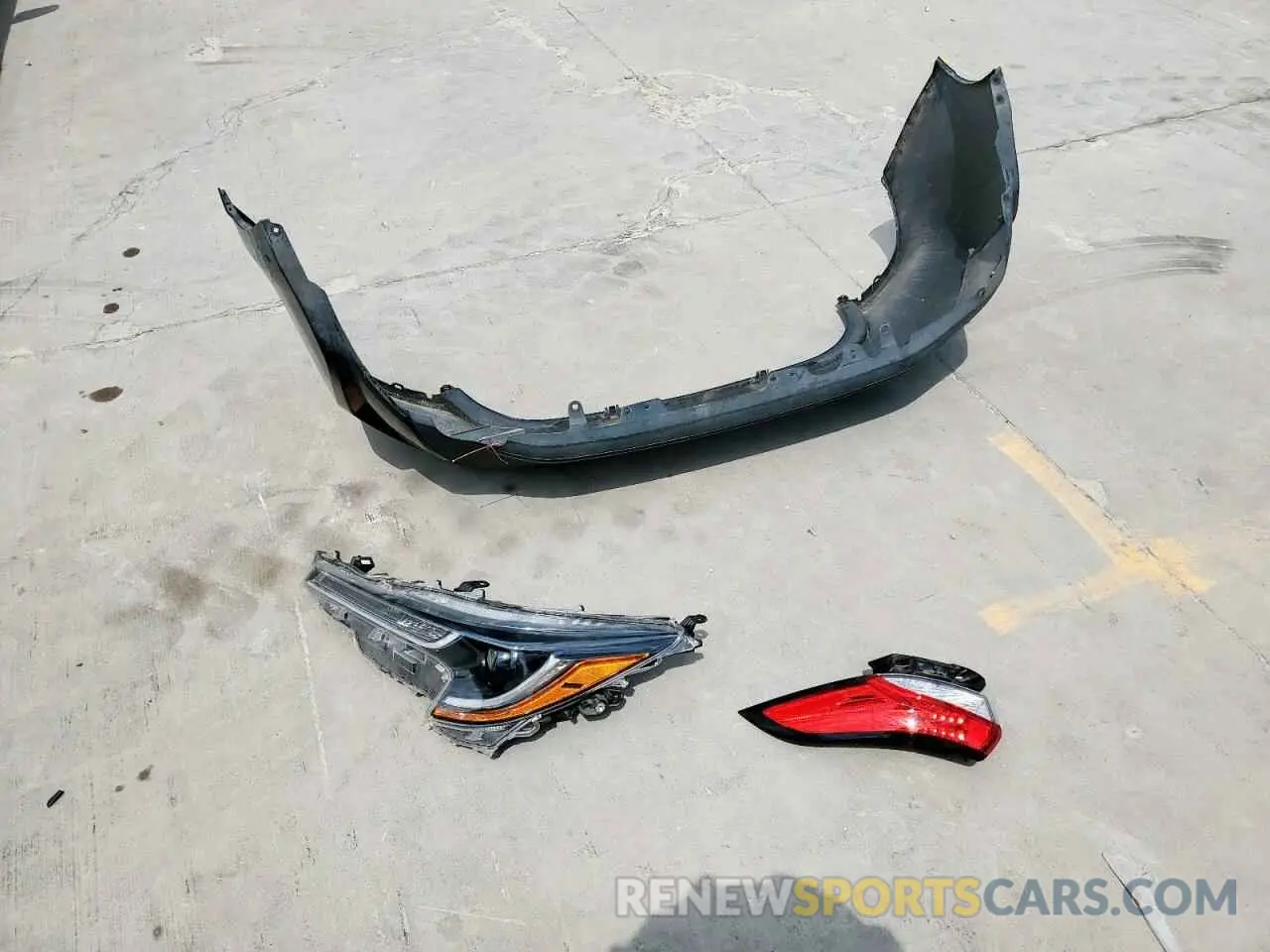 12 Photograph of a damaged car 5YFEPMAE7NP328578 TOYOTA COROLLA 2022