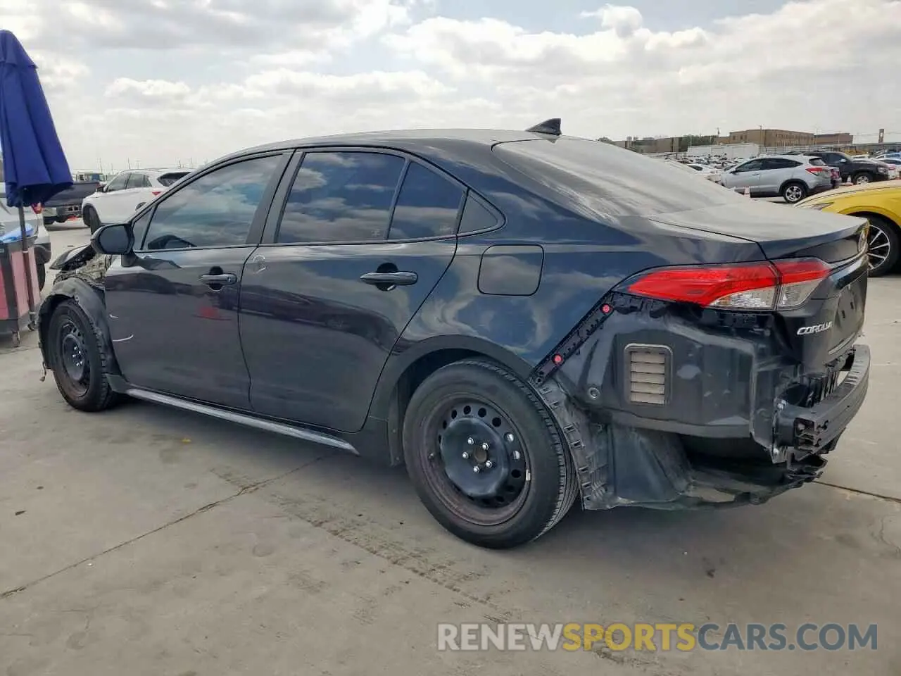 2 Photograph of a damaged car 5YFEPMAE7NP328578 TOYOTA COROLLA 2022