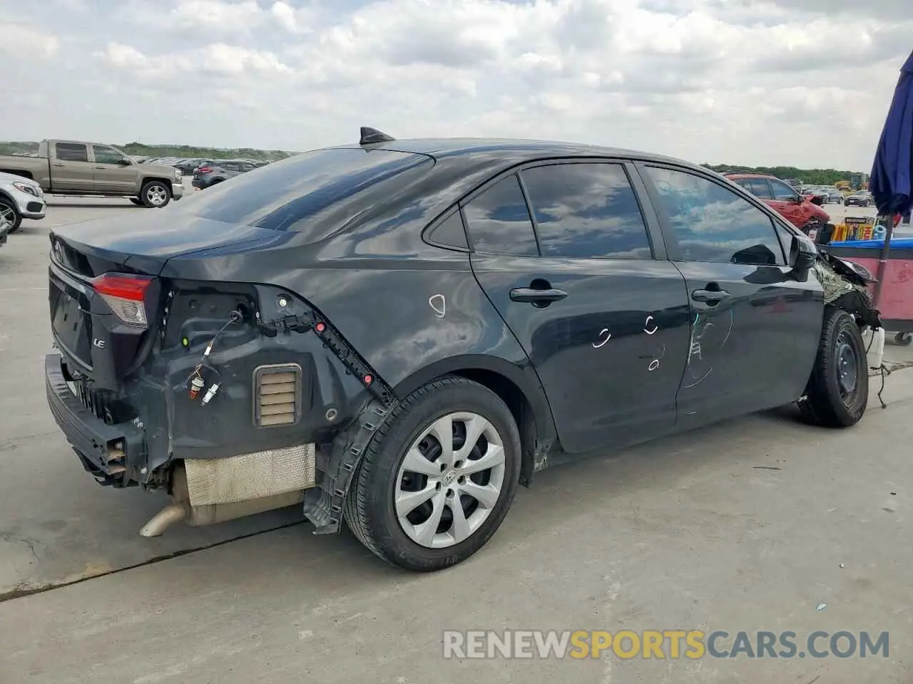 3 Photograph of a damaged car 5YFEPMAE7NP328578 TOYOTA COROLLA 2022
