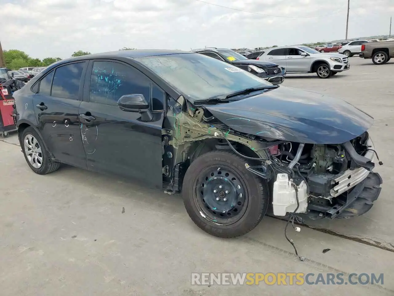 4 Photograph of a damaged car 5YFEPMAE7NP328578 TOYOTA COROLLA 2022