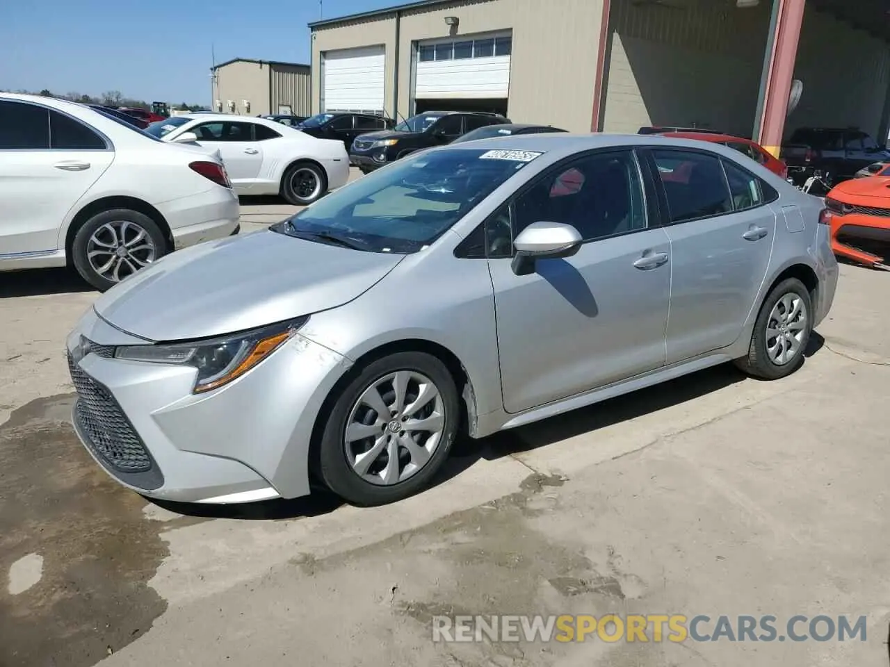 1 Photograph of a damaged car 5YFEPMAE7NP334168 TOYOTA COROLLA 2022