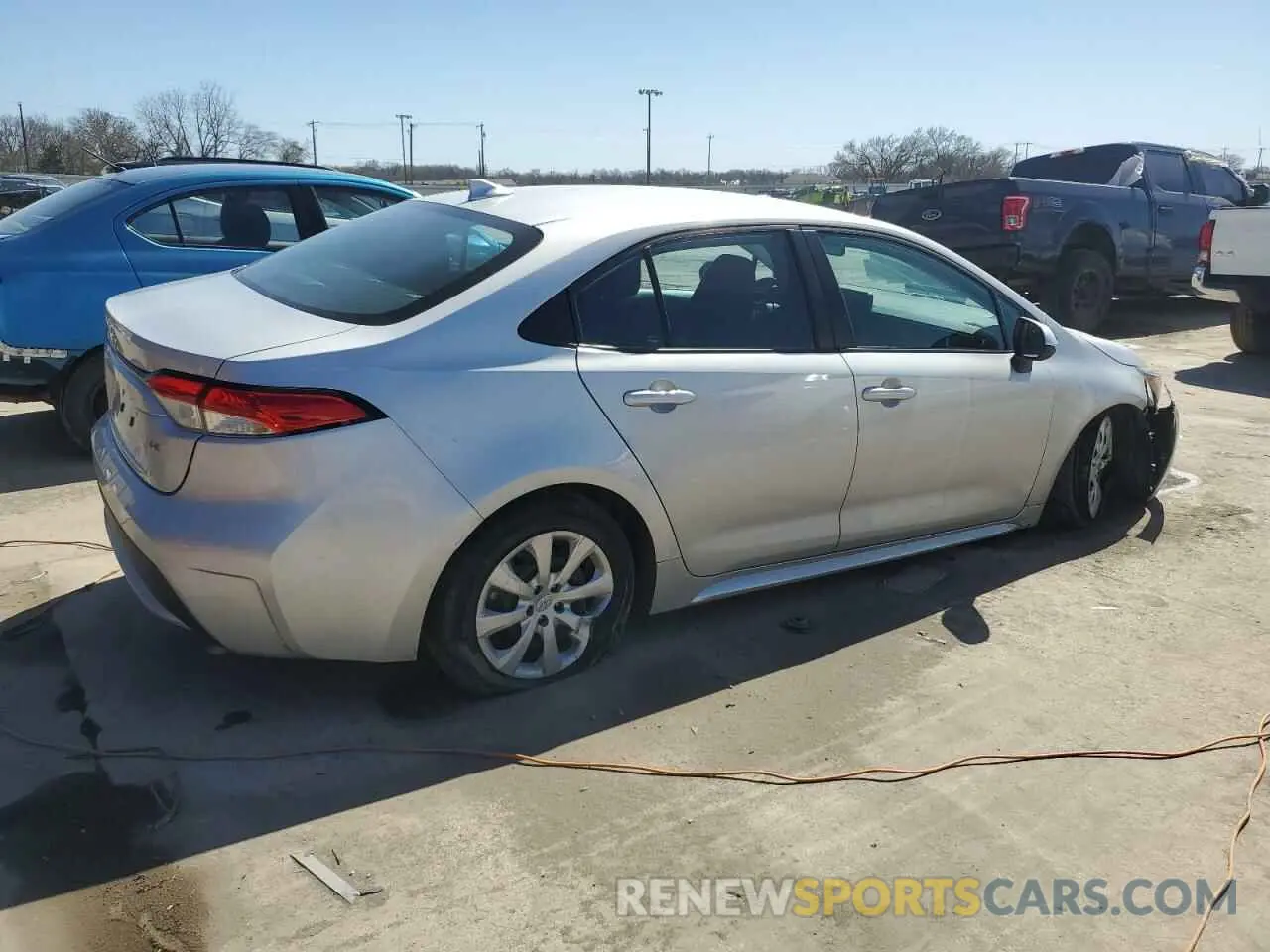 3 Photograph of a damaged car 5YFEPMAE7NP334168 TOYOTA COROLLA 2022