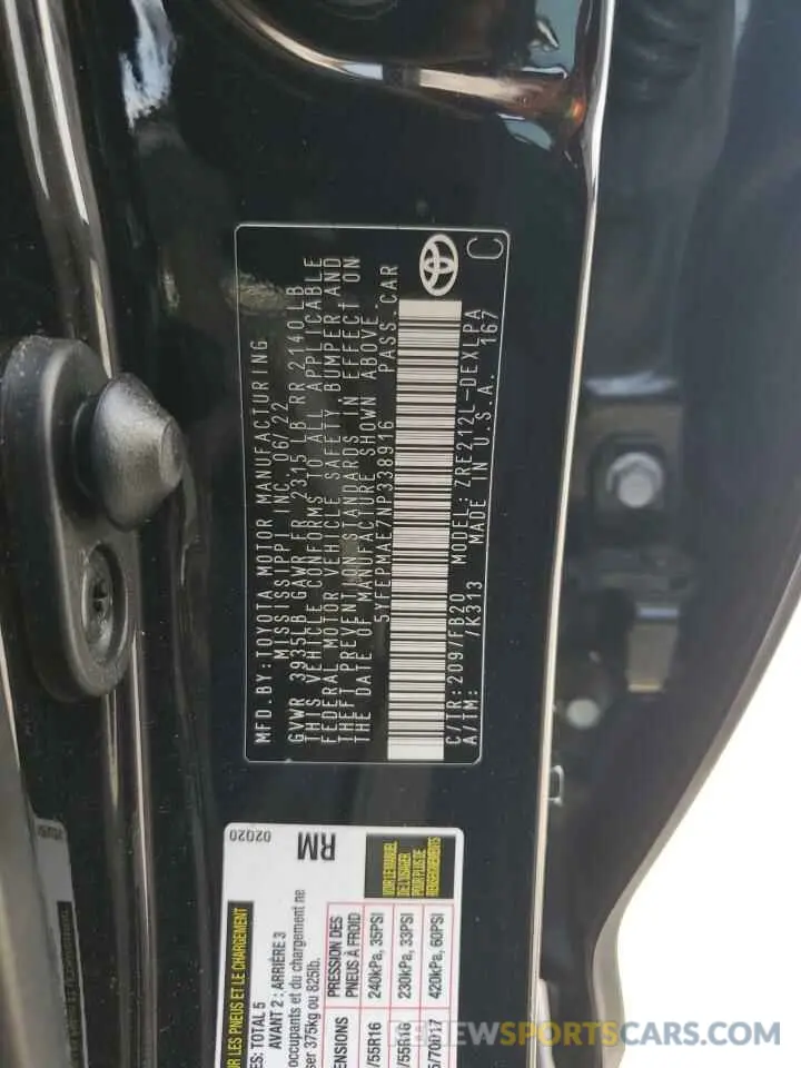 13 Photograph of a damaged car 5YFEPMAE7NP338916 TOYOTA COROLLA 2022
