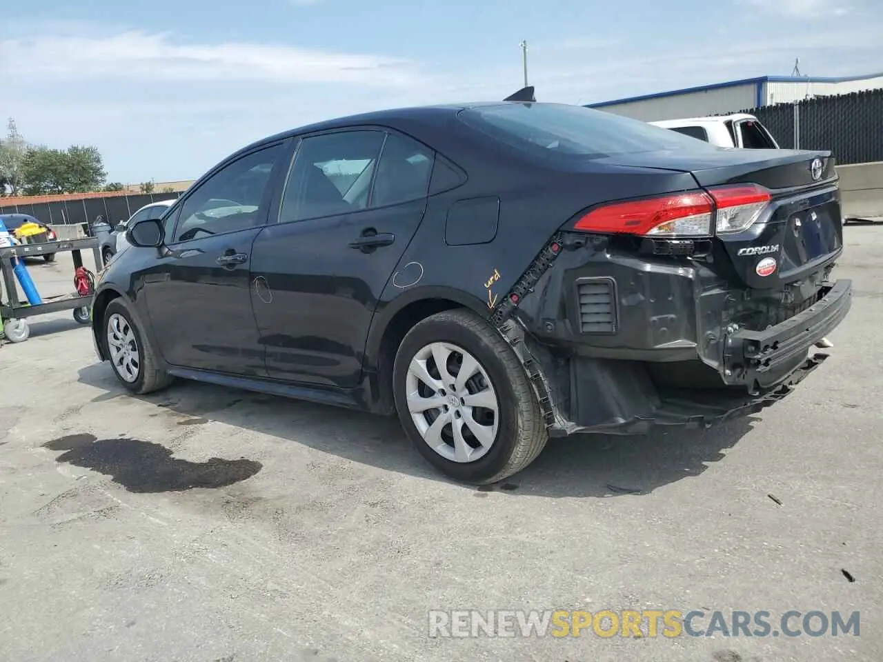 2 Photograph of a damaged car 5YFEPMAE7NP338916 TOYOTA COROLLA 2022