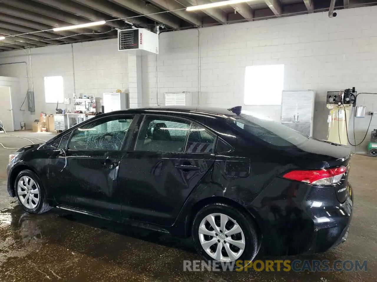 2 Photograph of a damaged car 5YFEPMAE7NP344747 TOYOTA COROLLA 2022
