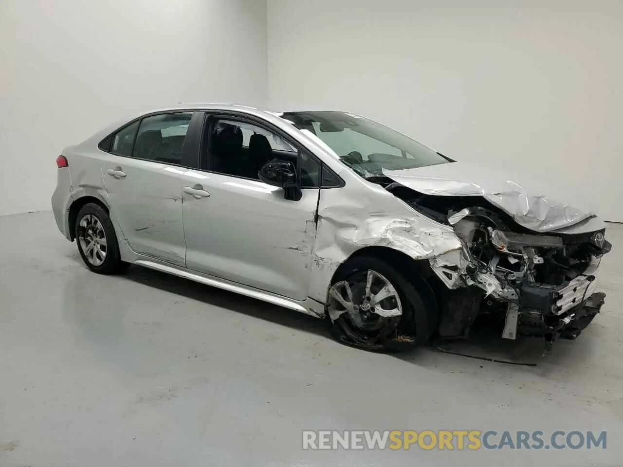 4 Photograph of a damaged car 5YFEPMAE7NP351844 TOYOTA COROLLA 2022