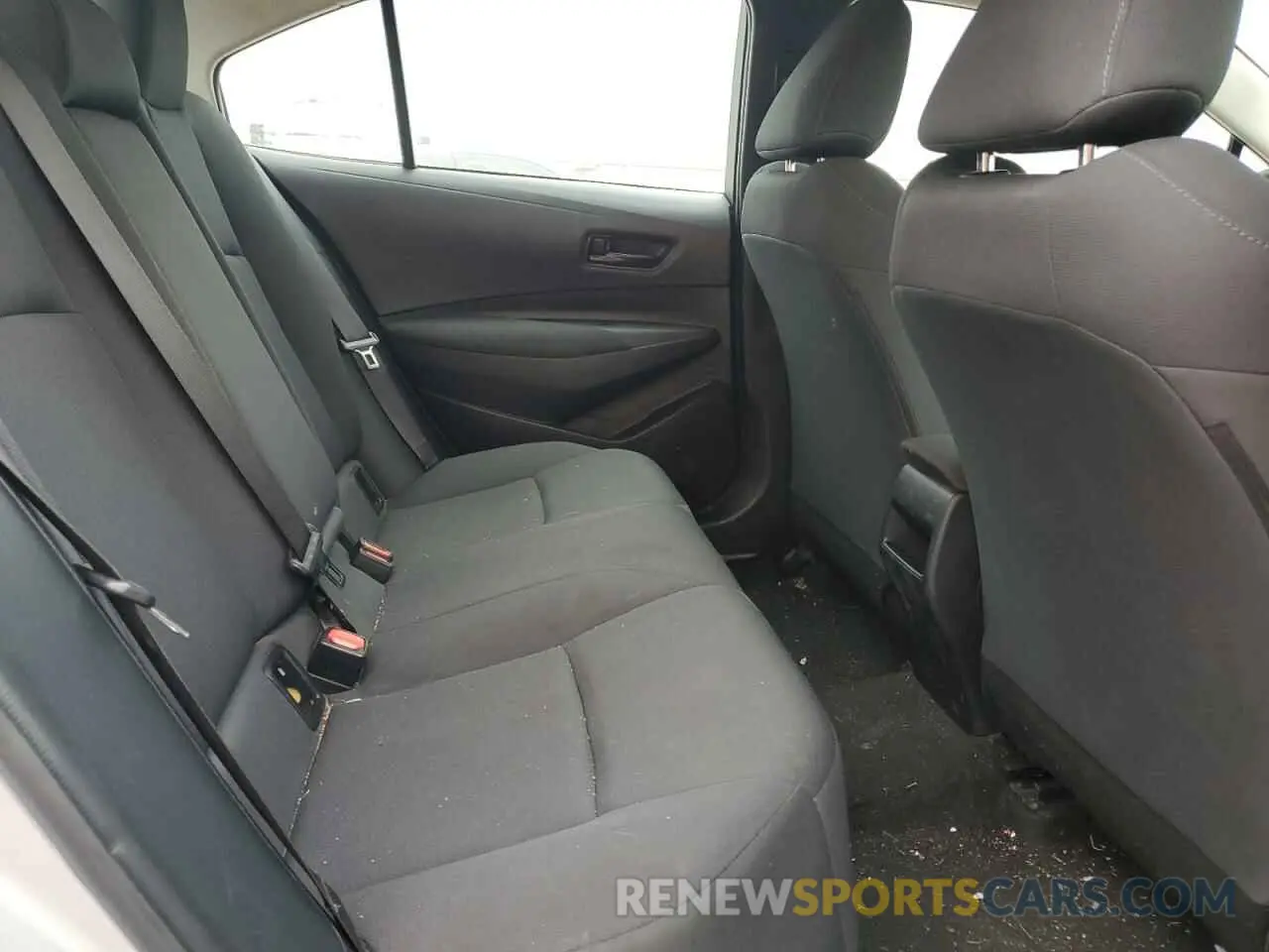 10 Photograph of a damaged car 5YFEPMAE7NP356624 TOYOTA COROLLA 2022