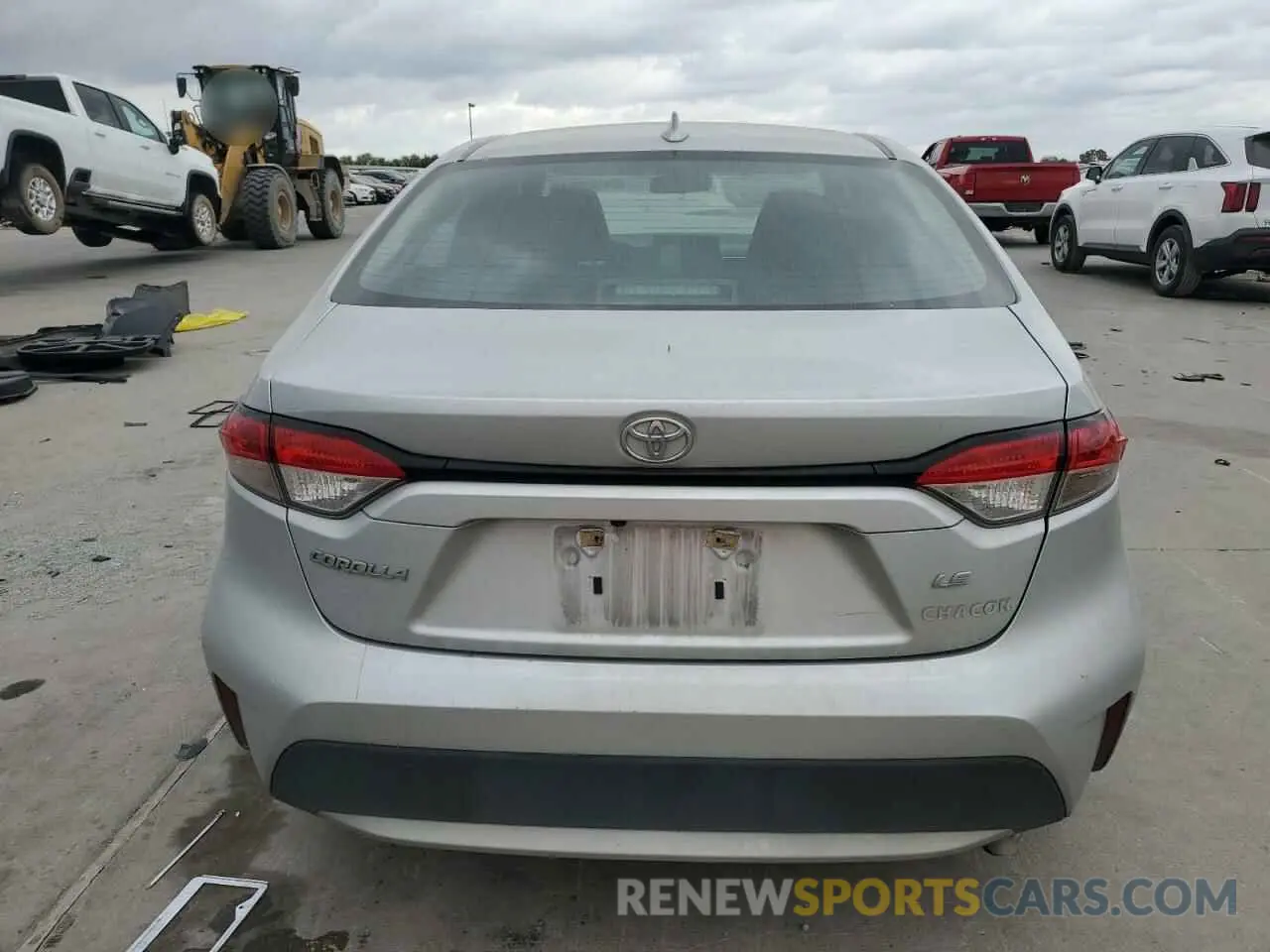 6 Photograph of a damaged car 5YFEPMAE7NP356624 TOYOTA COROLLA 2022
