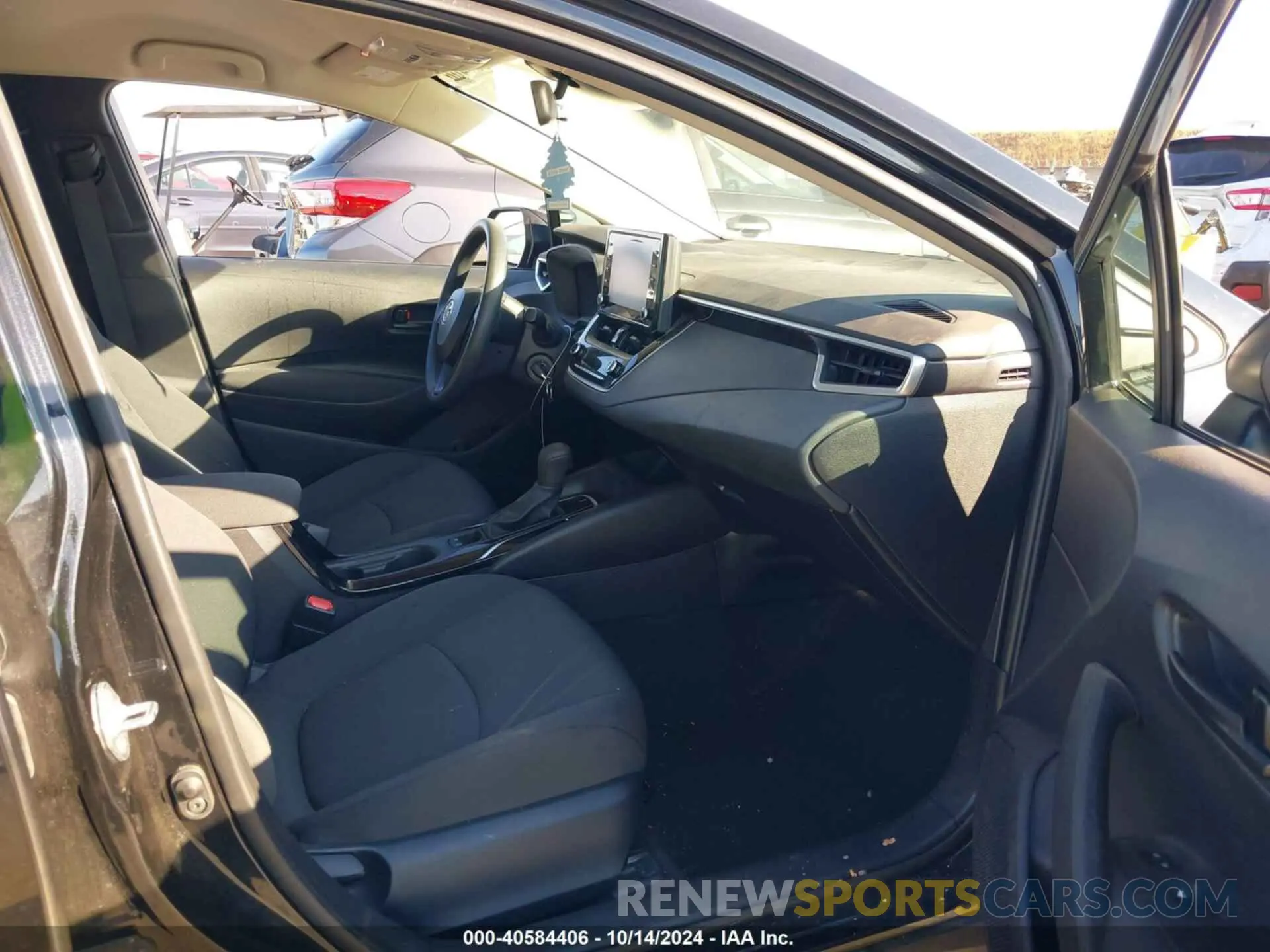 5 Photograph of a damaged car 5YFEPMAE7NP356719 TOYOTA COROLLA 2022