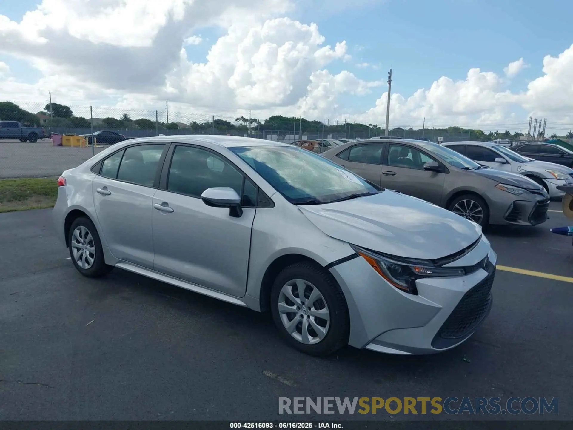 1 Photograph of a damaged car 5YFEPMAE7NP359748 TOYOTA COROLLA 2022