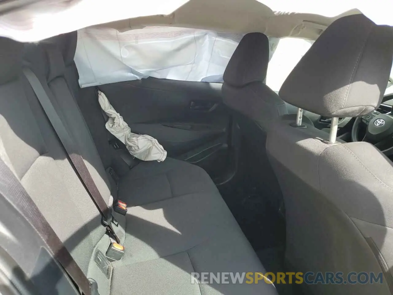 10 Photograph of a damaged car 5YFEPMAE7NP361192 TOYOTA COROLLA 2022
