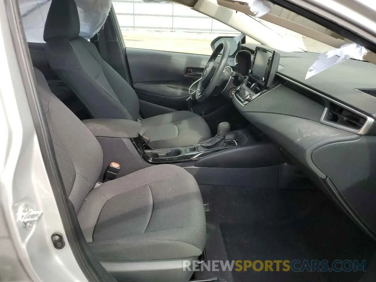 7 Photograph of a damaged car 5YFEPMAE7NP361192 TOYOTA COROLLA 2022
