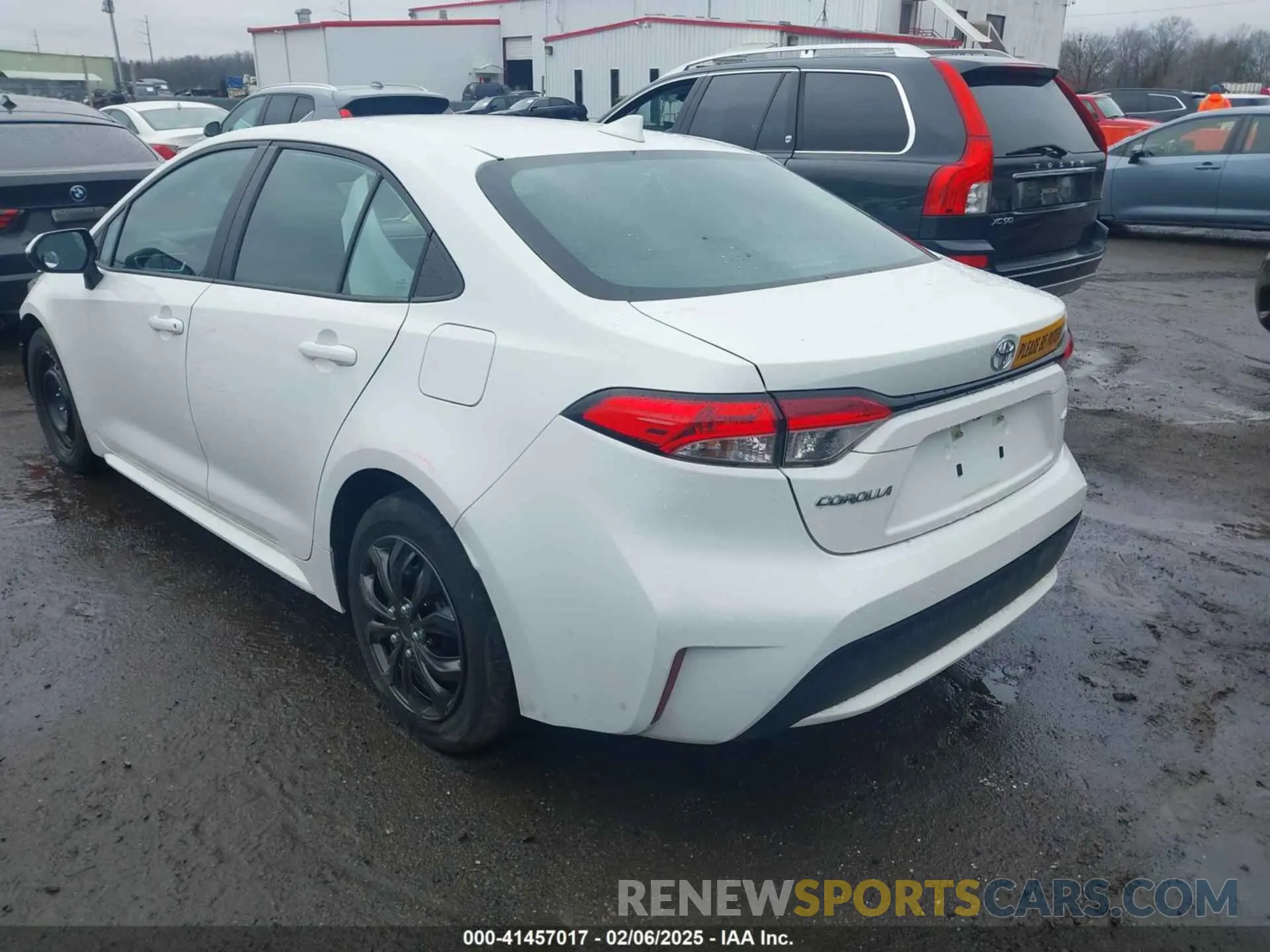 3 Photograph of a damaged car 5YFEPMAE7NP362035 TOYOTA COROLLA 2022
