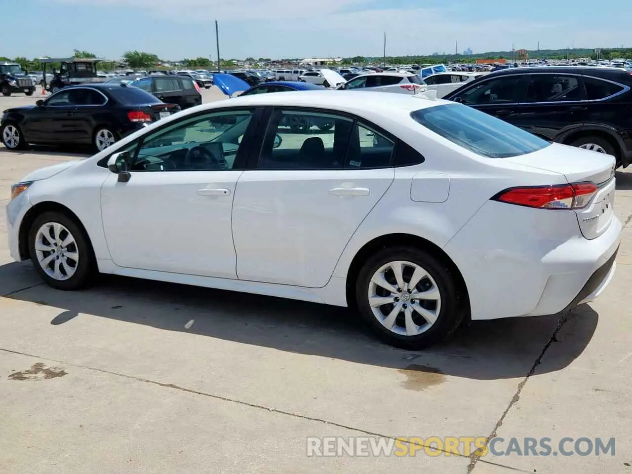 2 Photograph of a damaged car 5YFEPMAE7NP363394 TOYOTA COROLLA 2022